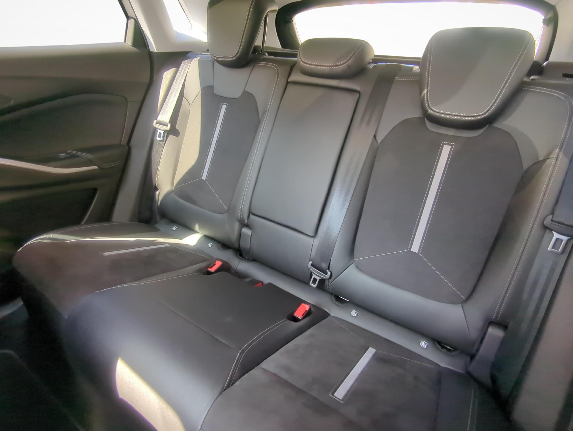 OPEL Grandland 1.6 T PHEV GSE, Anhängevorrichtung-image-10