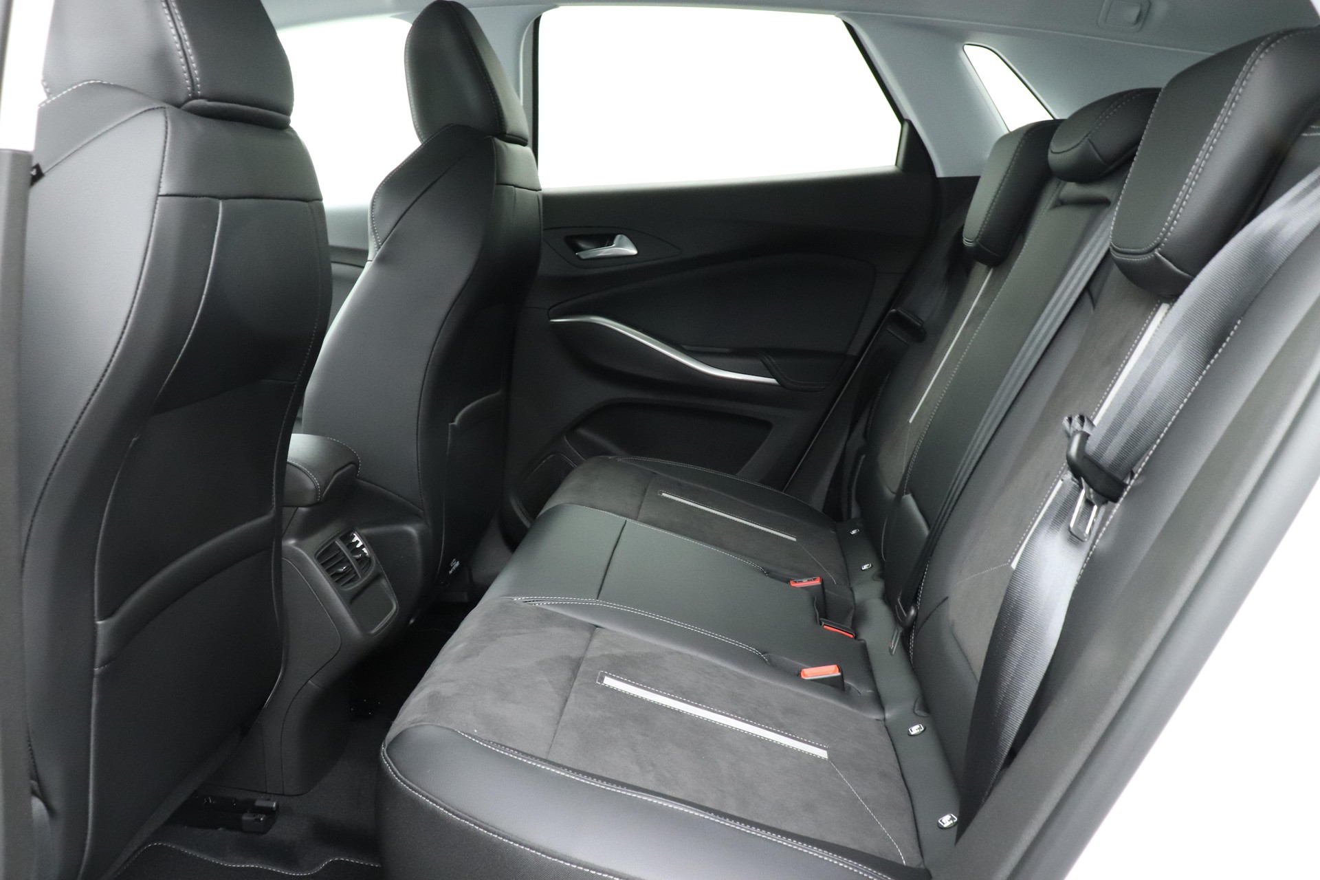 OPEL Grandland 1.6 T PHEV GSE, Anhängevorrichtung-image-8