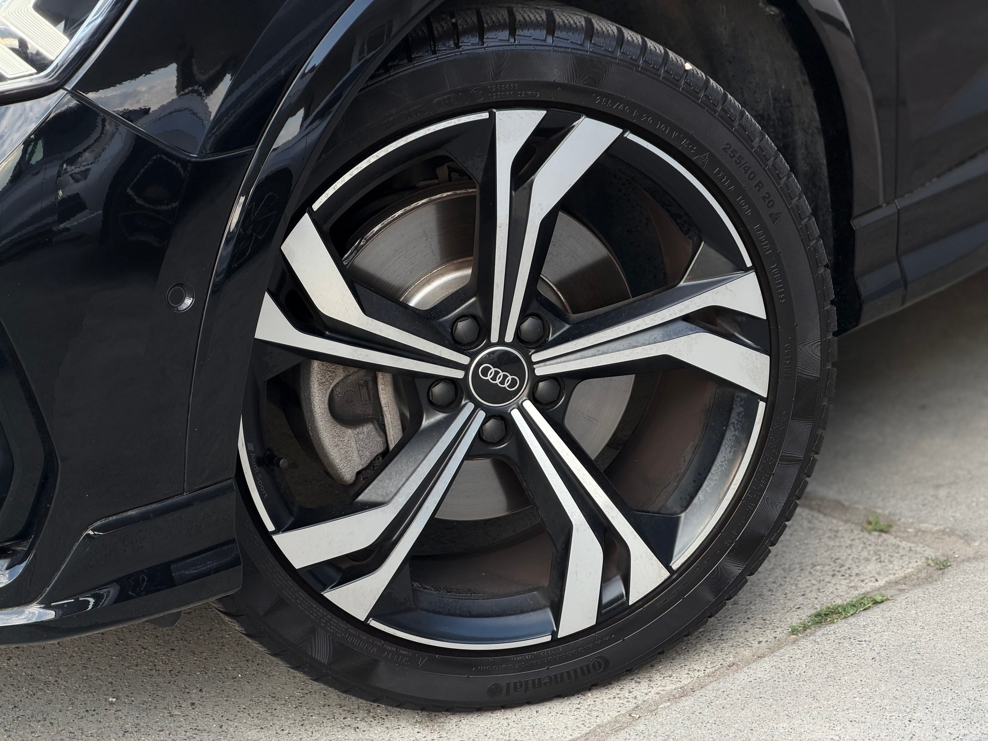 AUDI Q3 Sportback 40 TFSI S line quattro S-tronic-image-9