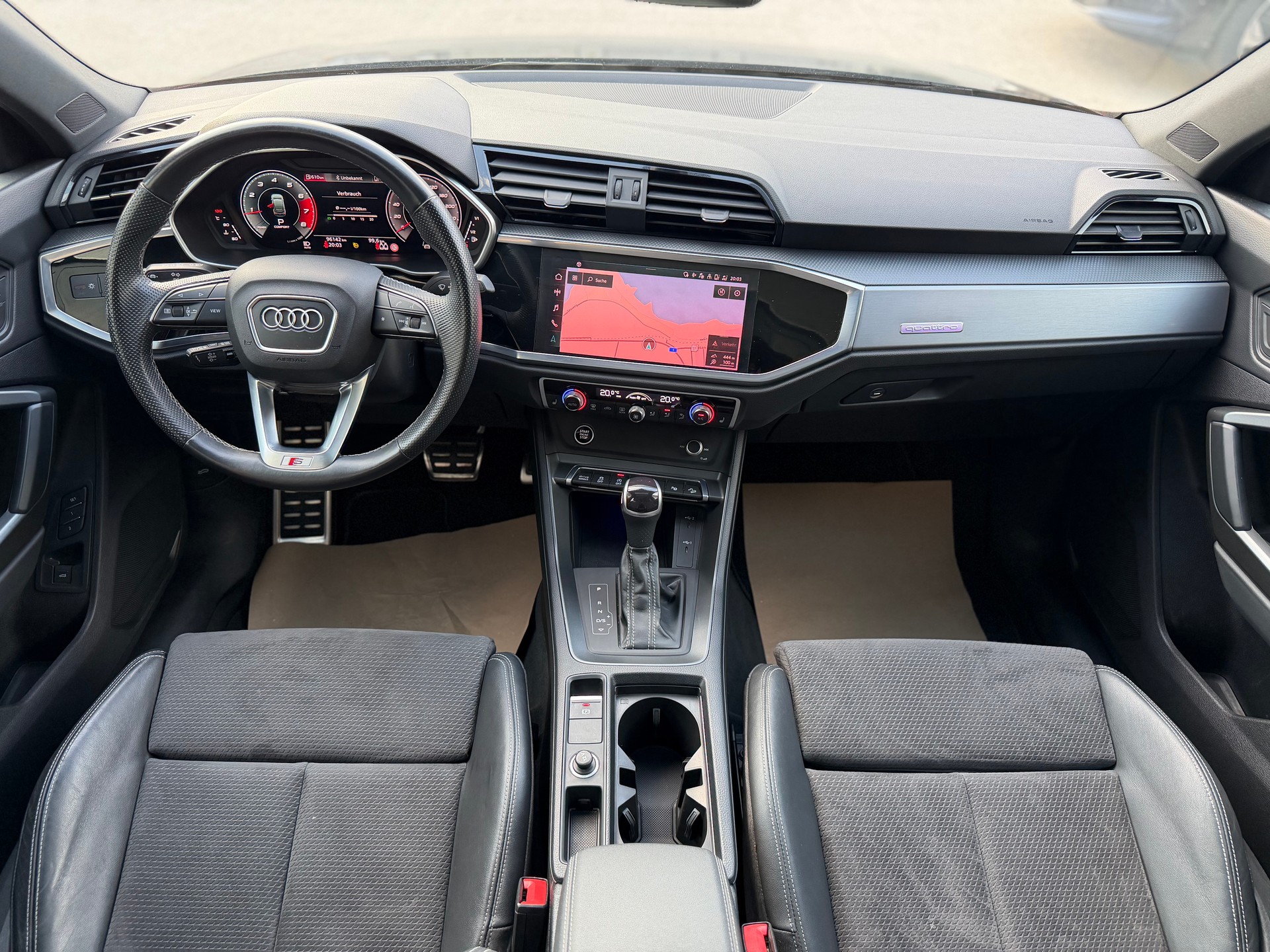 AUDI Q3 Sportback 40 TFSI S line quattro S-tronic-image-12