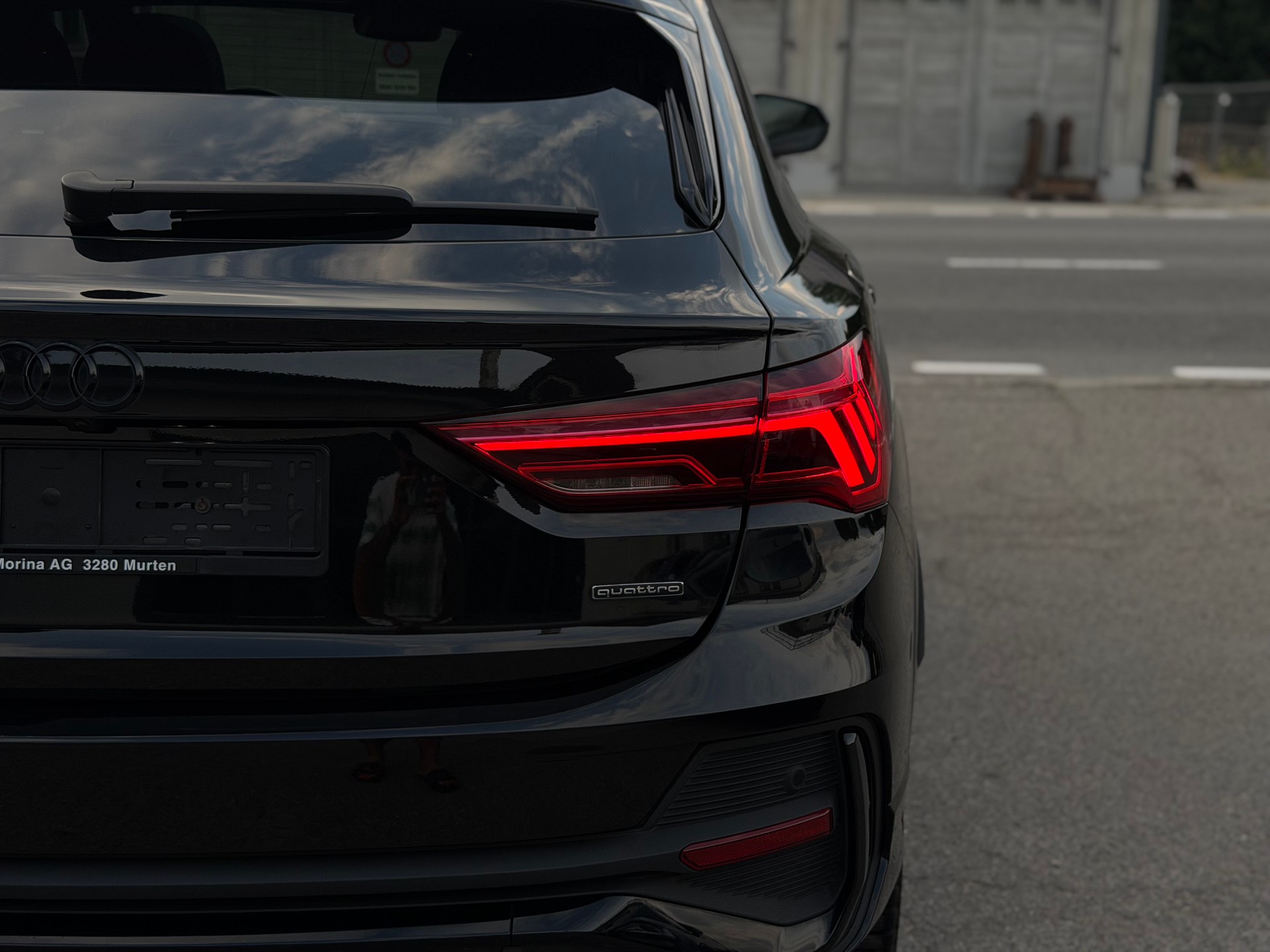 AUDI Q3 Sportback 40 TFSI S line quattro S-tronic-image-8