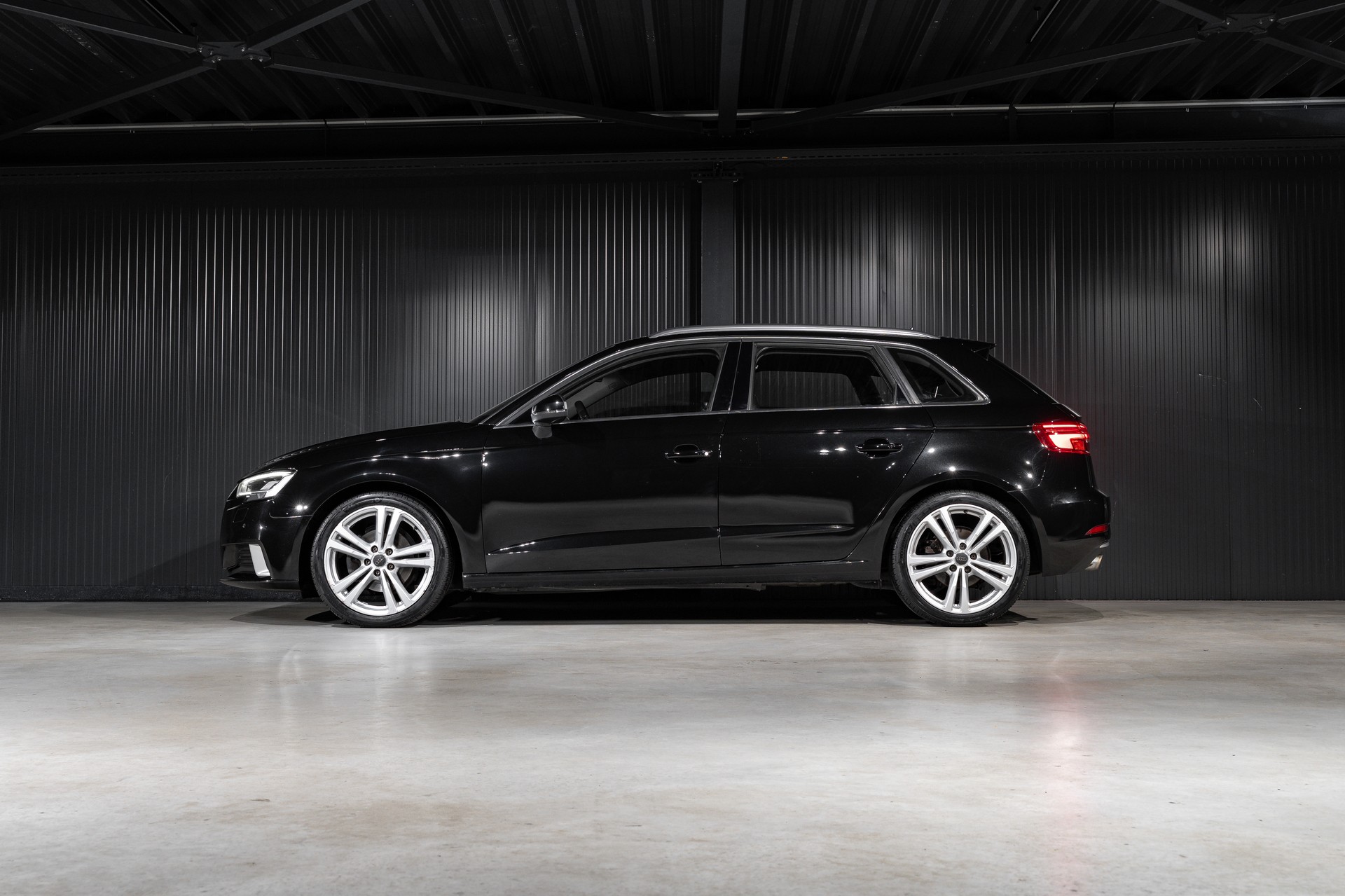 AUDI A3 Sportback 35 TFSI S-tronic-image-2