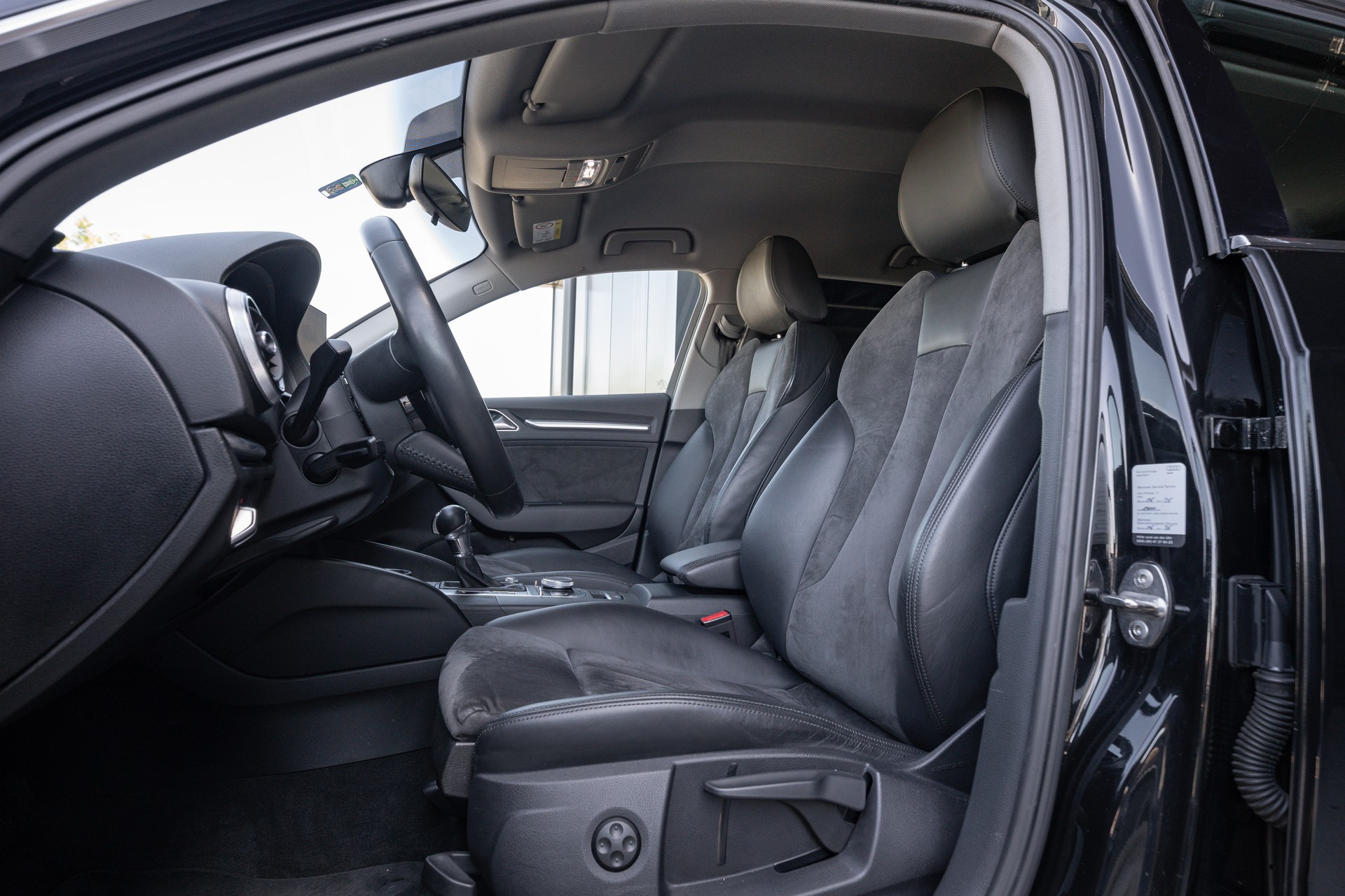 AUDI A3 Sportback 35 TFSI S-tronic-image-9
