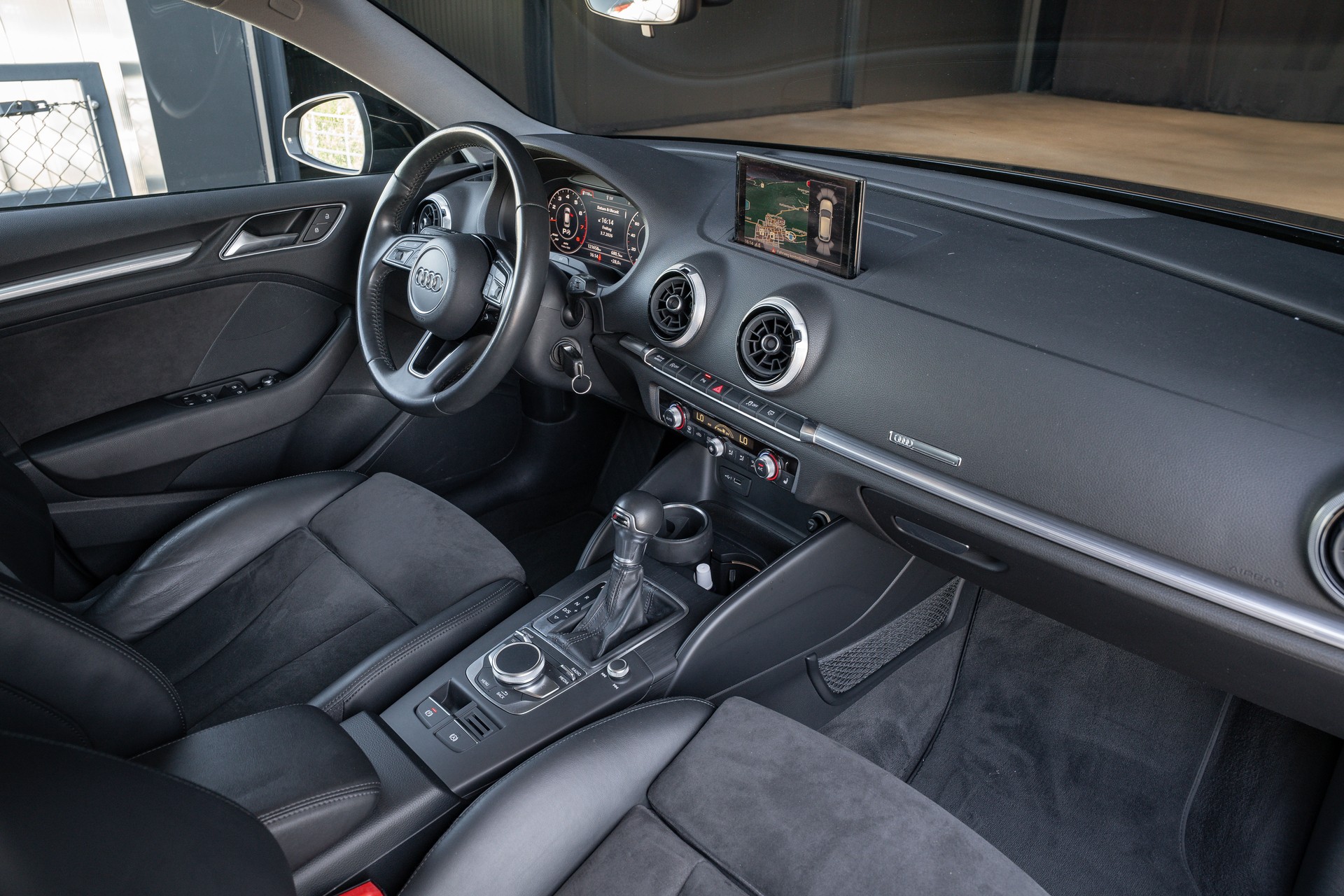 AUDI A3 Sportback 35 TFSI S-tronic-image-13