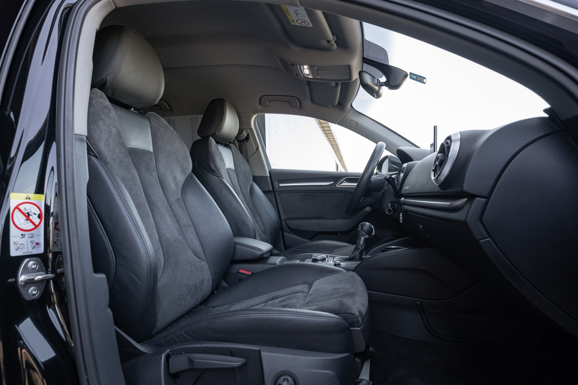 AUDI A3 Sportback 35 TFSI S-tronic-image-10