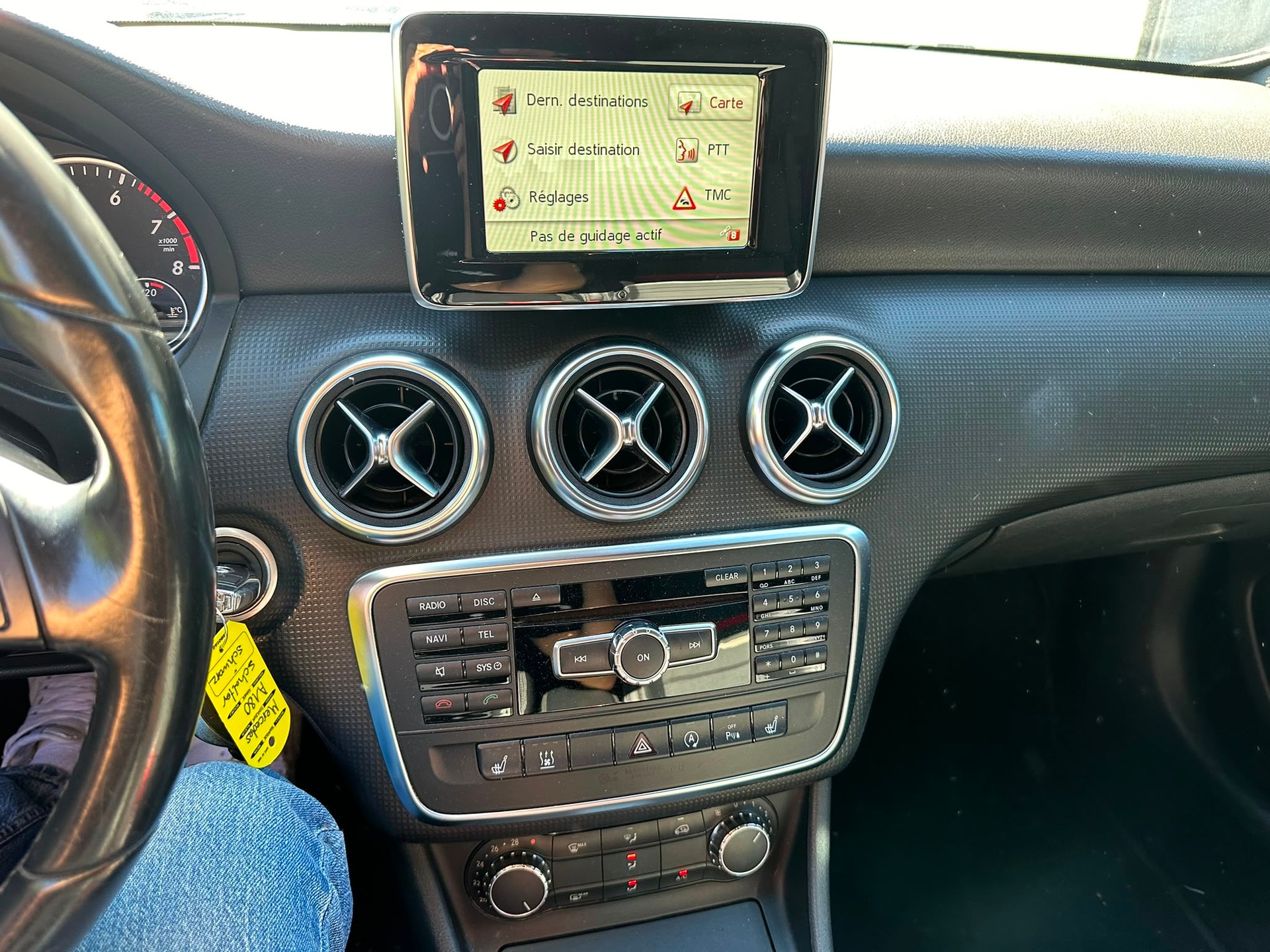 MERCEDES-BENZ A 180 Style-image-16