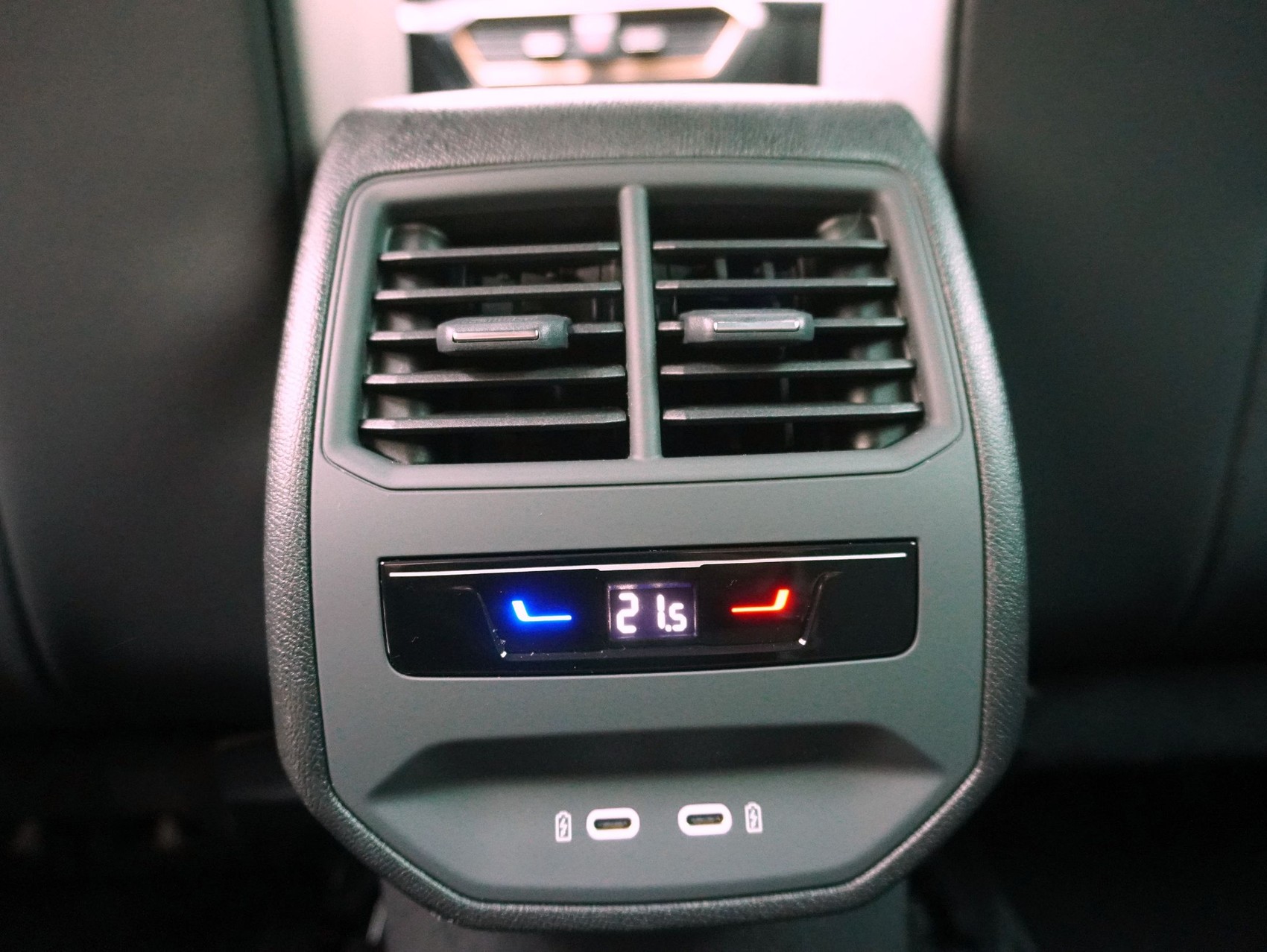 CUPRA Leon 2.0 TSI DSG VZ-image-14