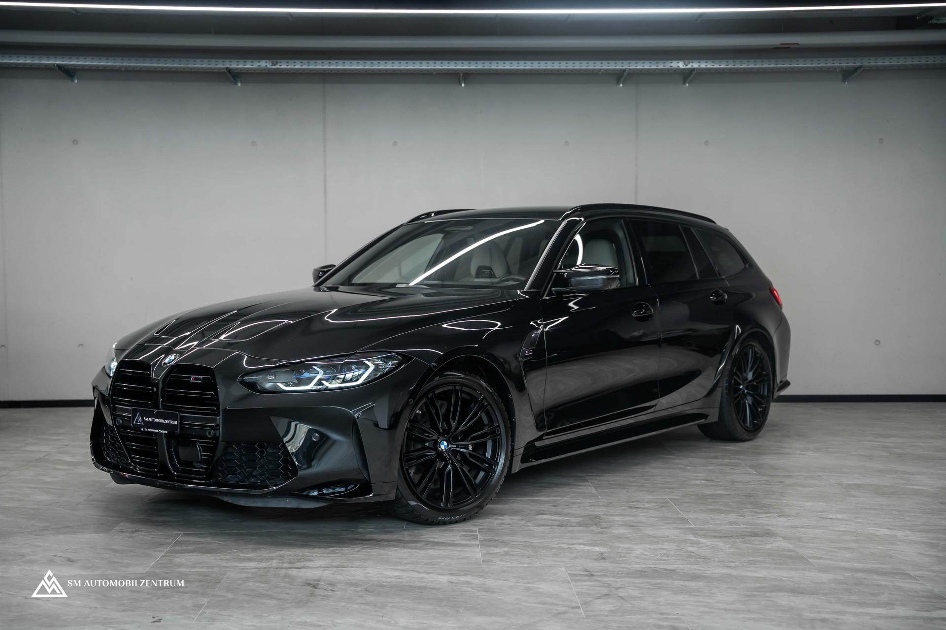 BMW M3 Competition xDrive Touring / Laserlight / 360° / Sitzbelüftung / Carbon Fibre