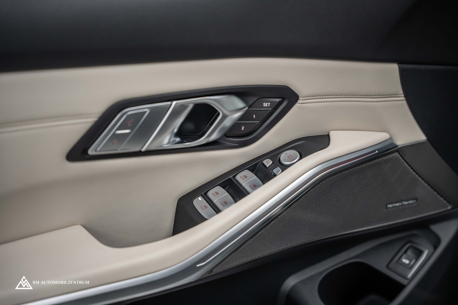 BMW M3 Competition xDrive Touring / Laserlight / 360° / Sitzbelüftung / Carbon Fibre-image-10