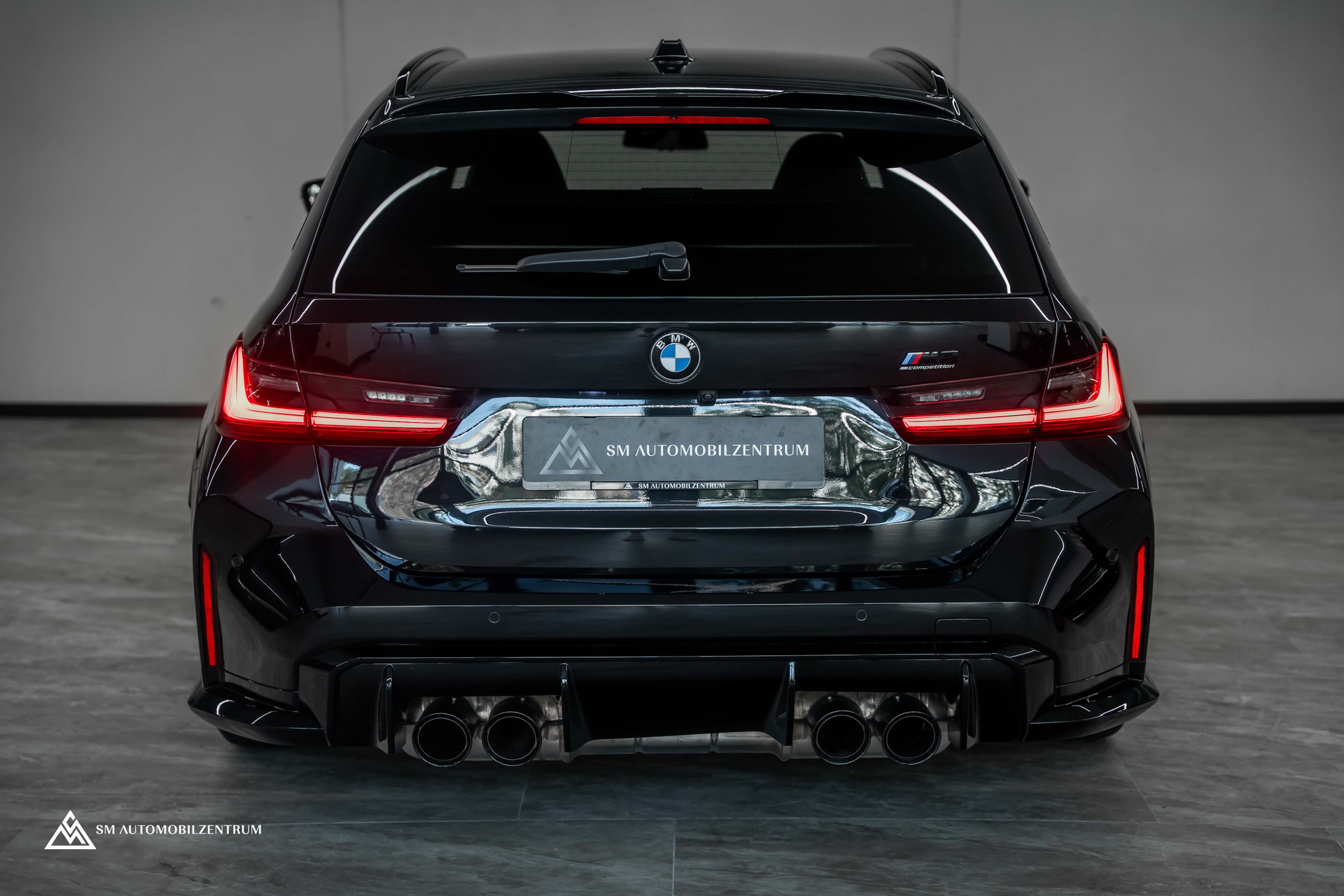 BMW M3 Competition xDrive Touring / Laserlight / 360° / Sitzbelüftung / Carbon Fibre-image-32
