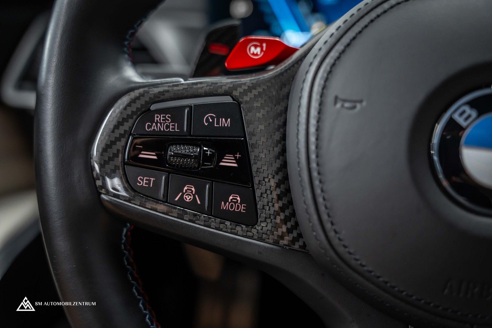 BMW M3 Competition xDrive Touring / Laserlight / 360° / Sitzbelüftung / Carbon Fibre-image-17