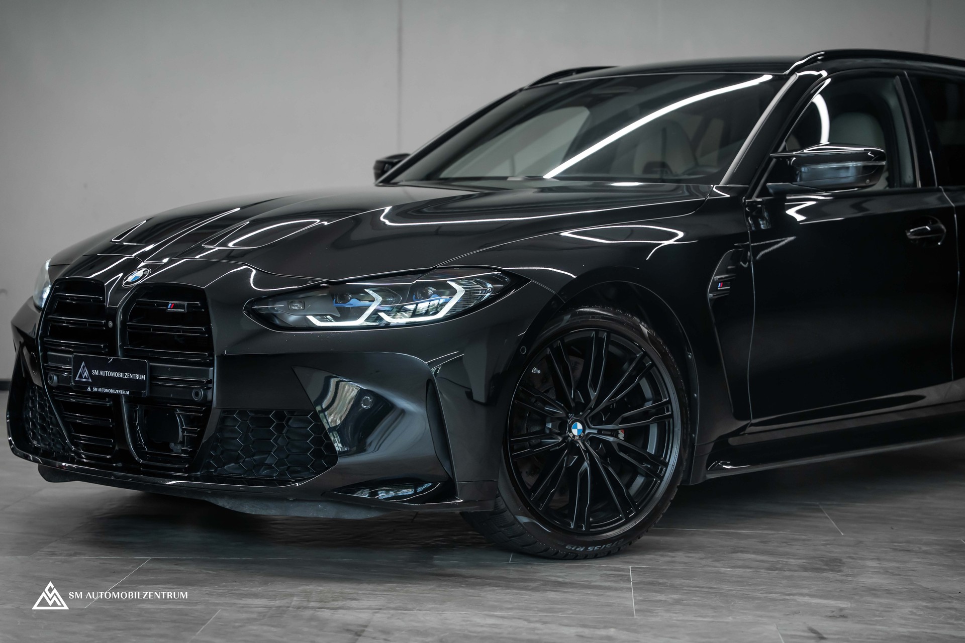 BMW M3 Competition xDrive Touring / Laserlight / 360° / Sitzbelüftung / Carbon Fibre-showroom-element-1