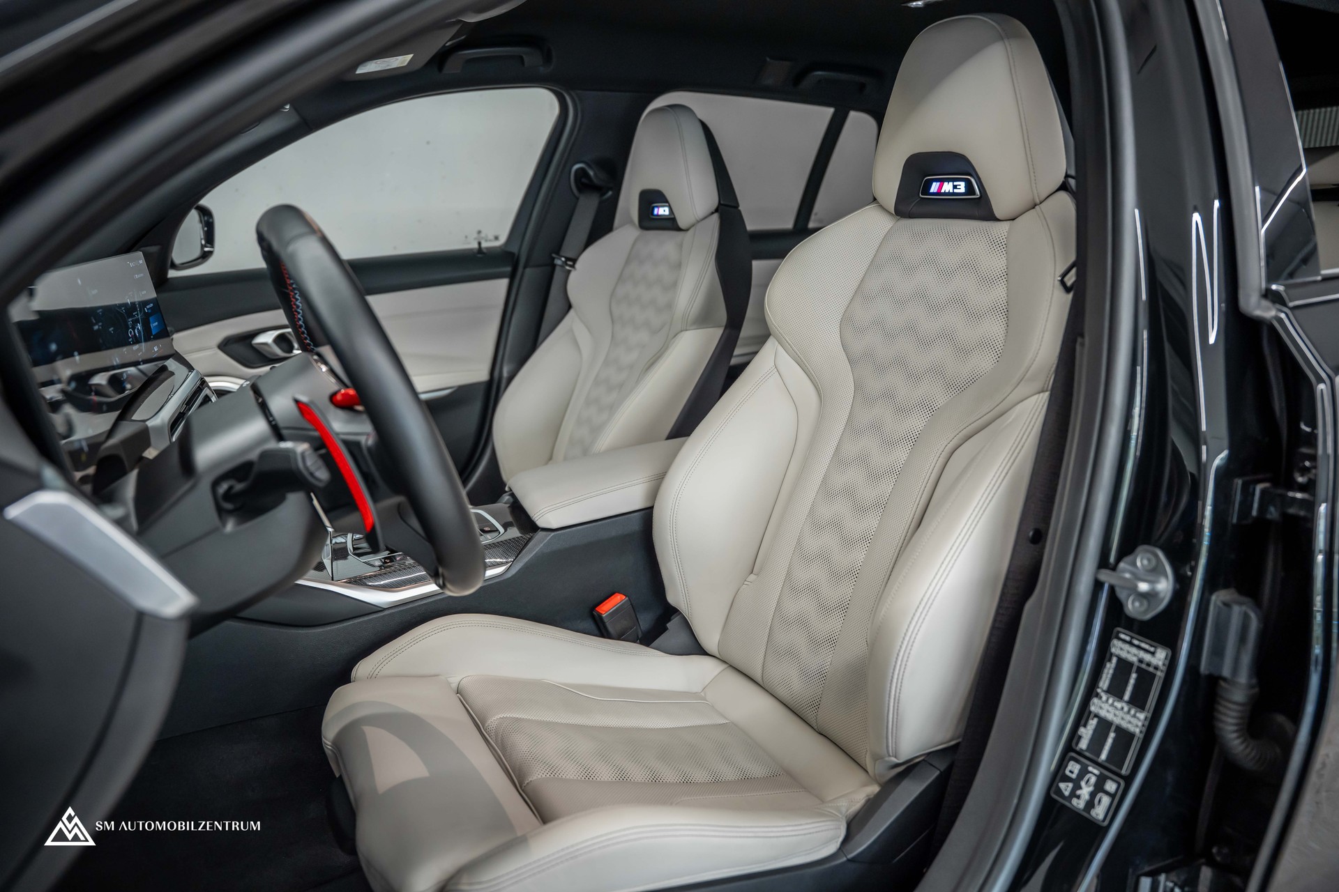BMW M3 Competition xDrive Touring / Laserlight / 360° / Sitzbelüftung / Carbon Fibre-image-8