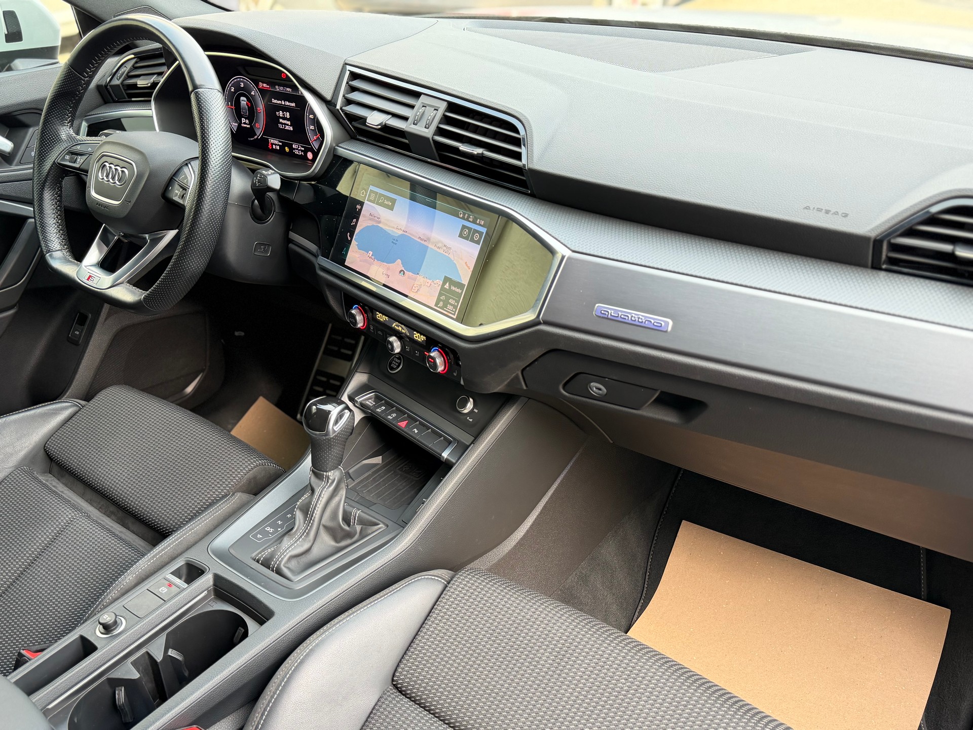 AUDI Q3 Sportback 35 TDI S line Attraction quattro S-tronic-image-15
