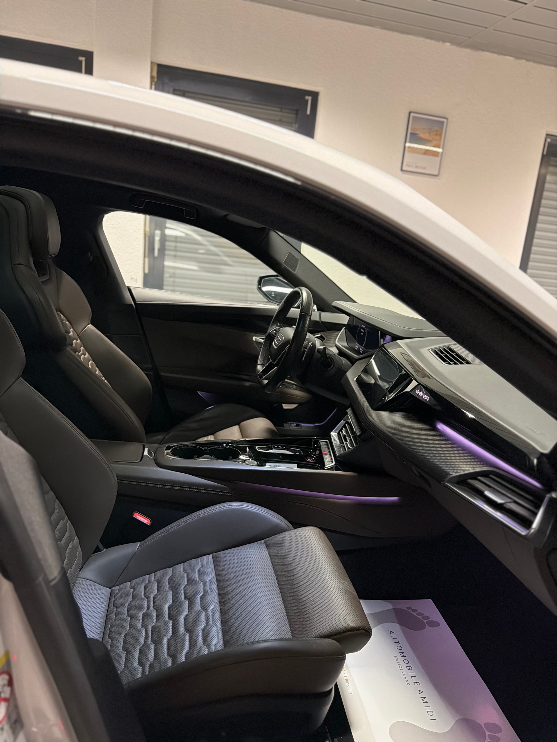 AUDI e-tron GT quattro-image-11