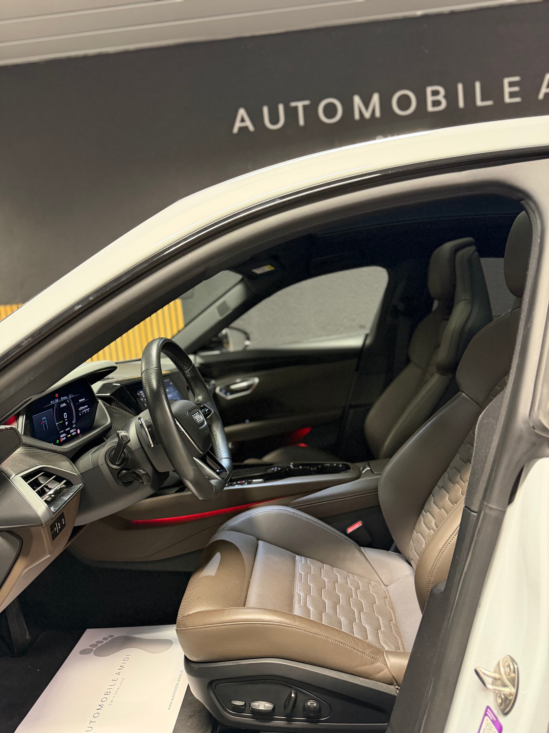 AUDI e-tron GT quattro-image-7
