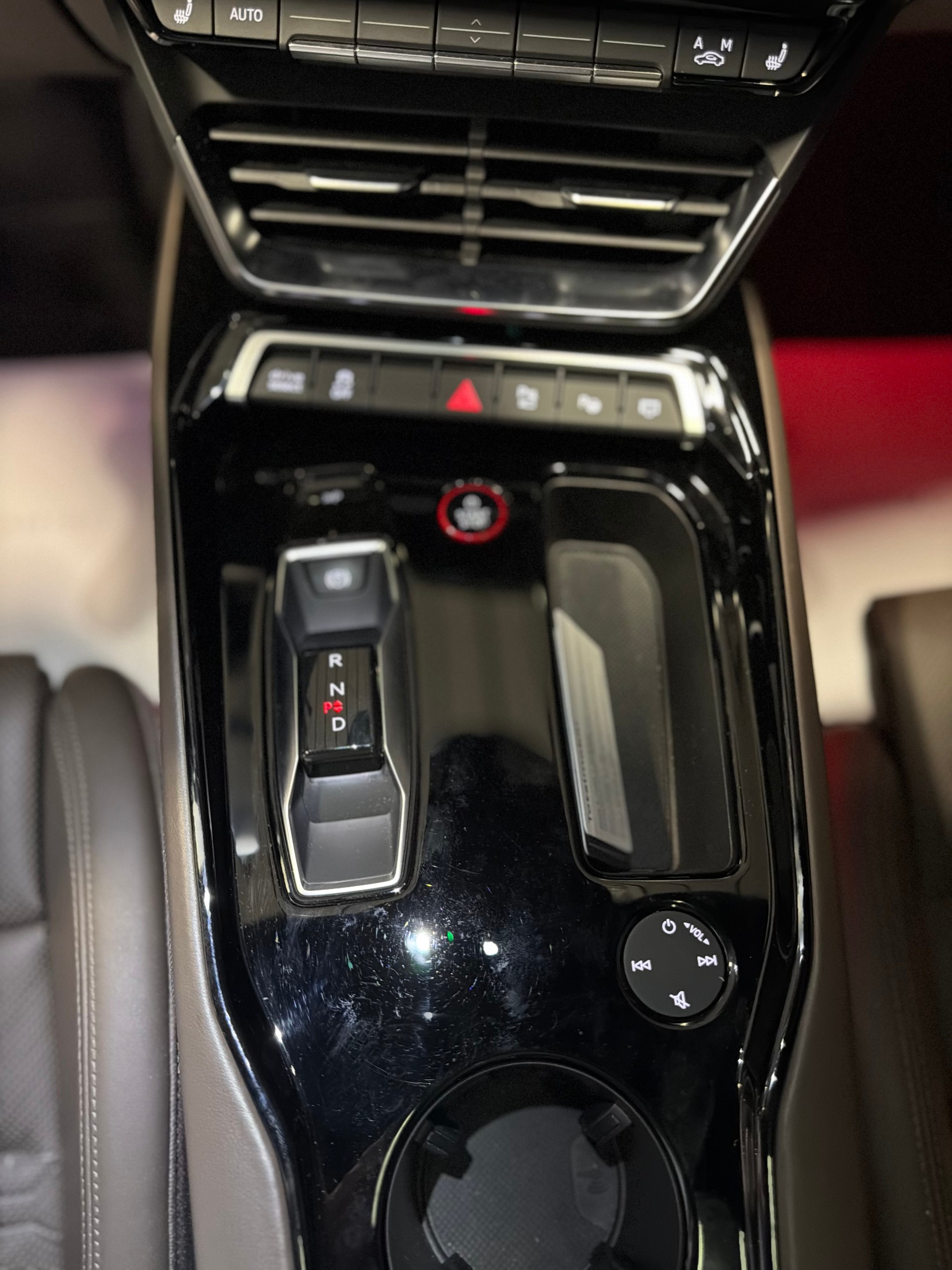 AUDI e-tron GT quattro-image-24