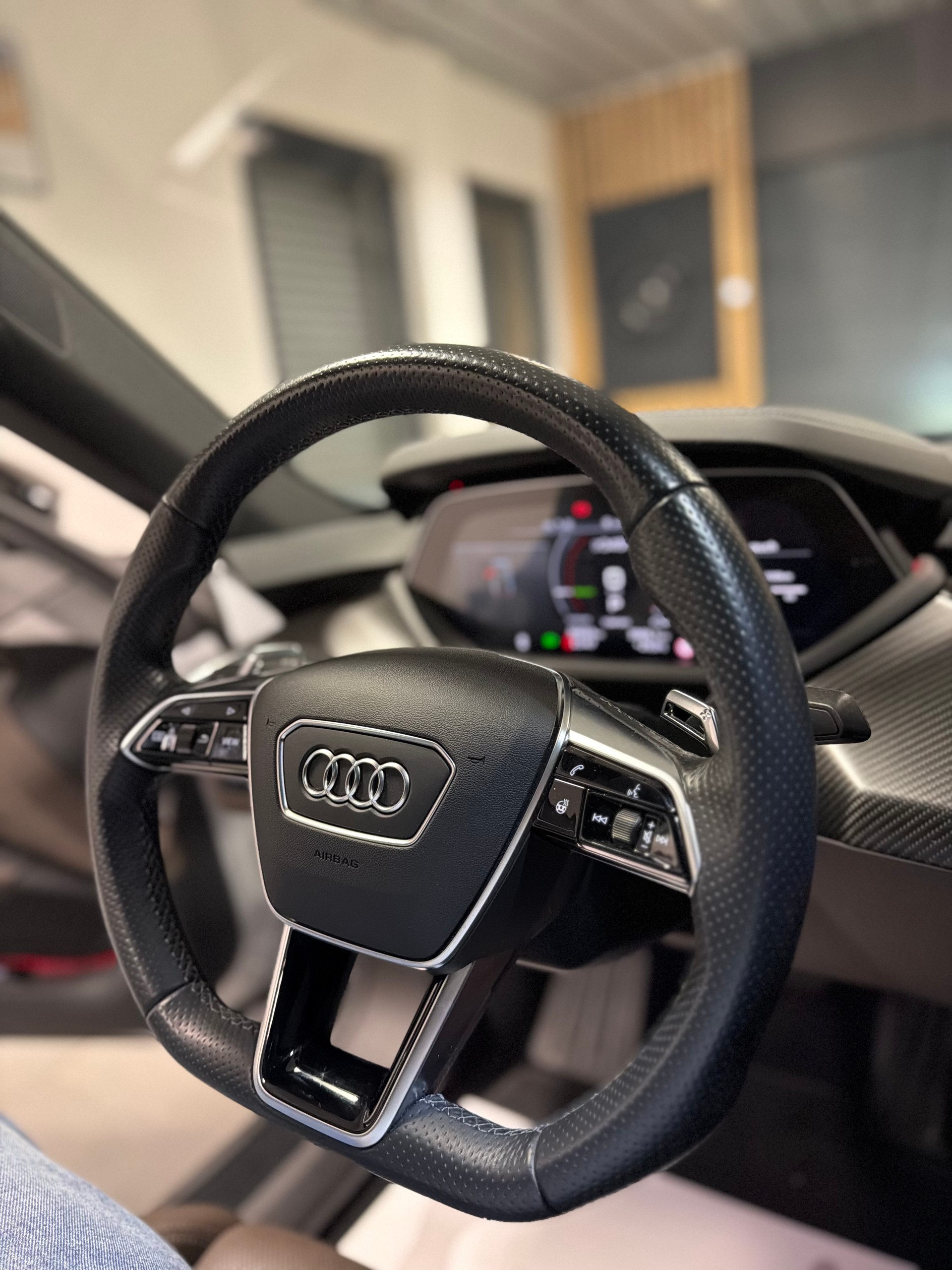 AUDI e-tron GT quattro-image-12