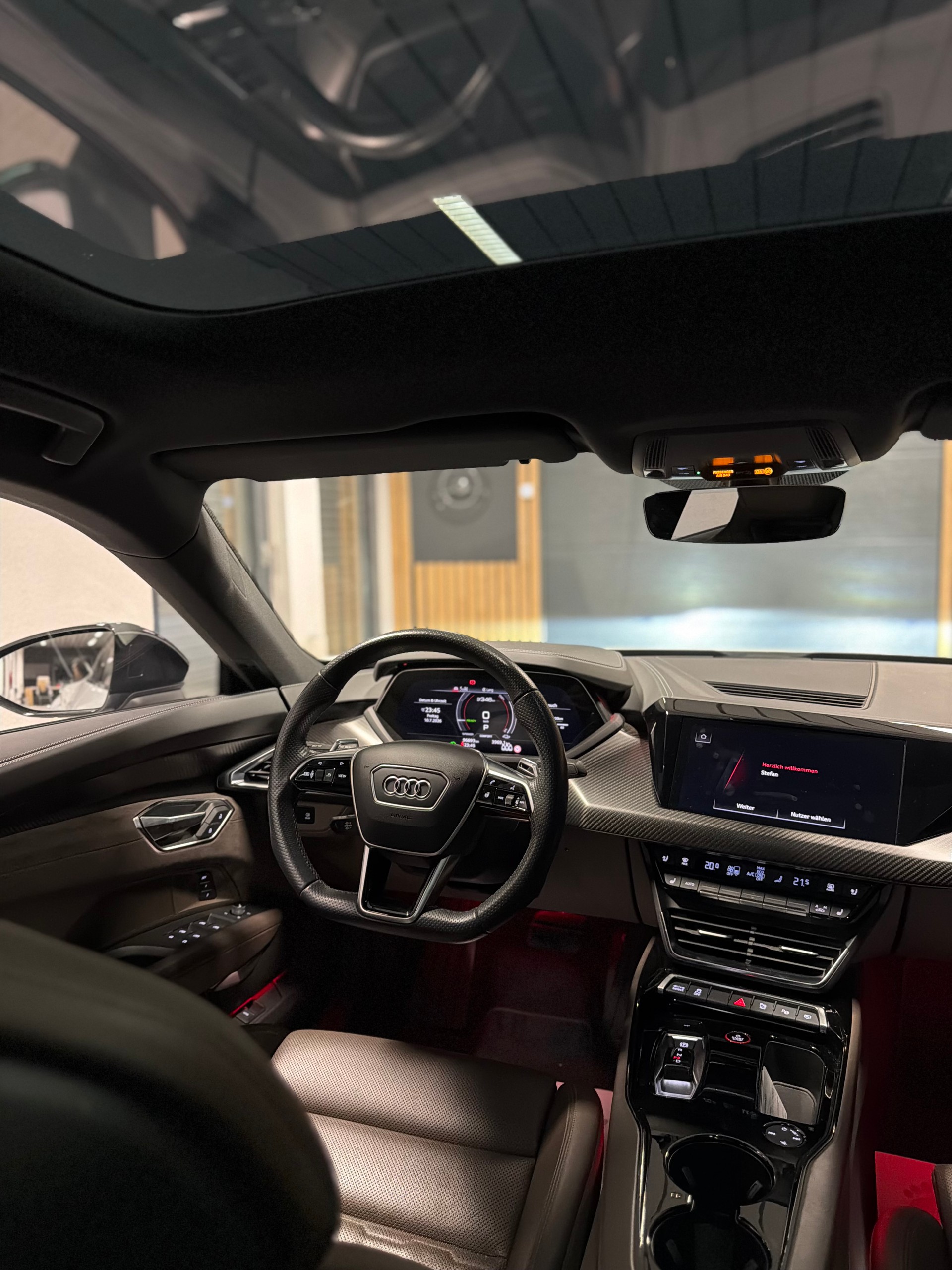 AUDI e-tron GT quattro-image-9