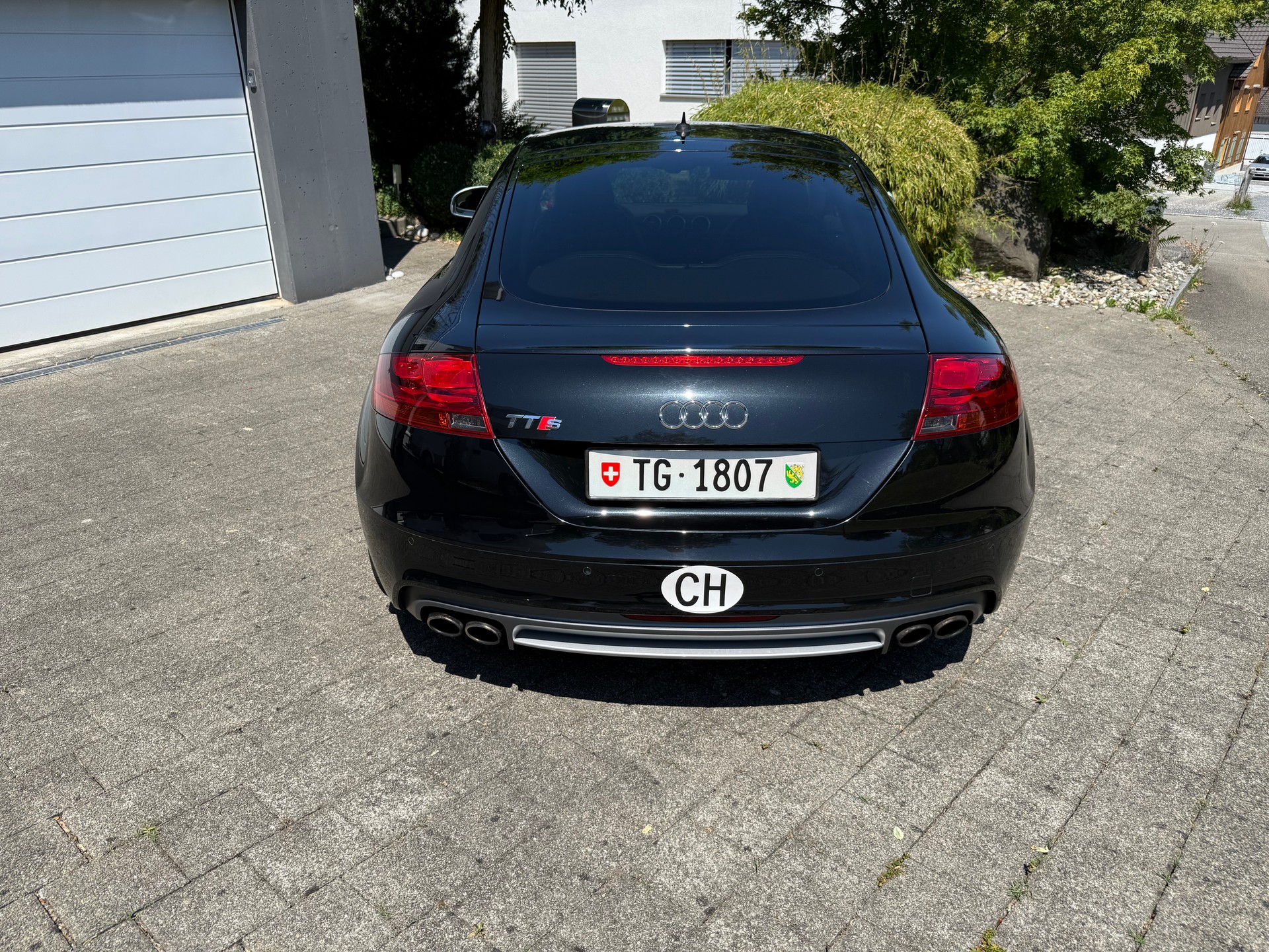 AUDI TTS-image-1