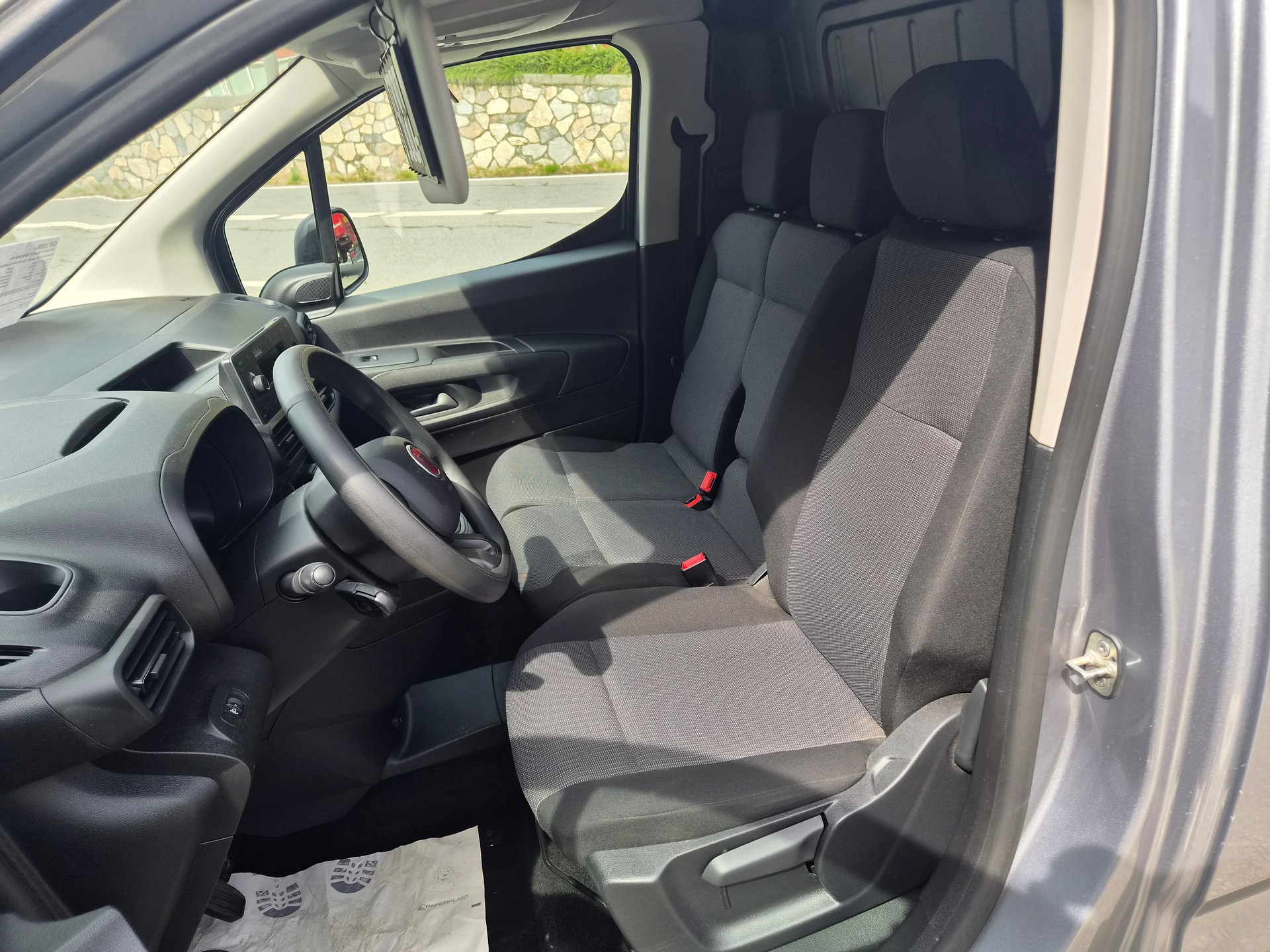 FIAT Doblo 1.5 BlueHDi L1 930kg Swiss Plus-image-13