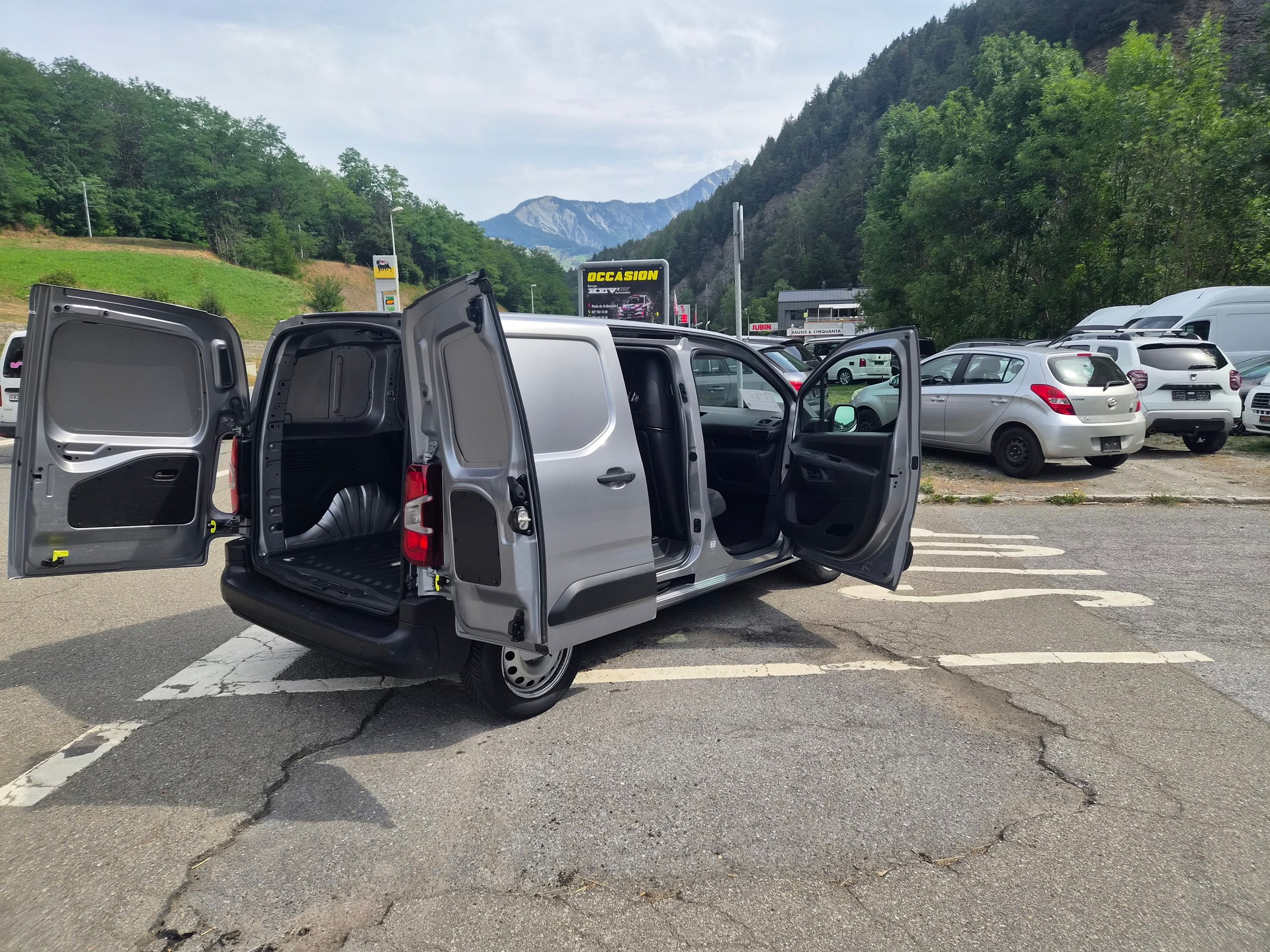 FIAT Doblo 1.5 BlueHDi L1 930kg Swiss Plus-image-7