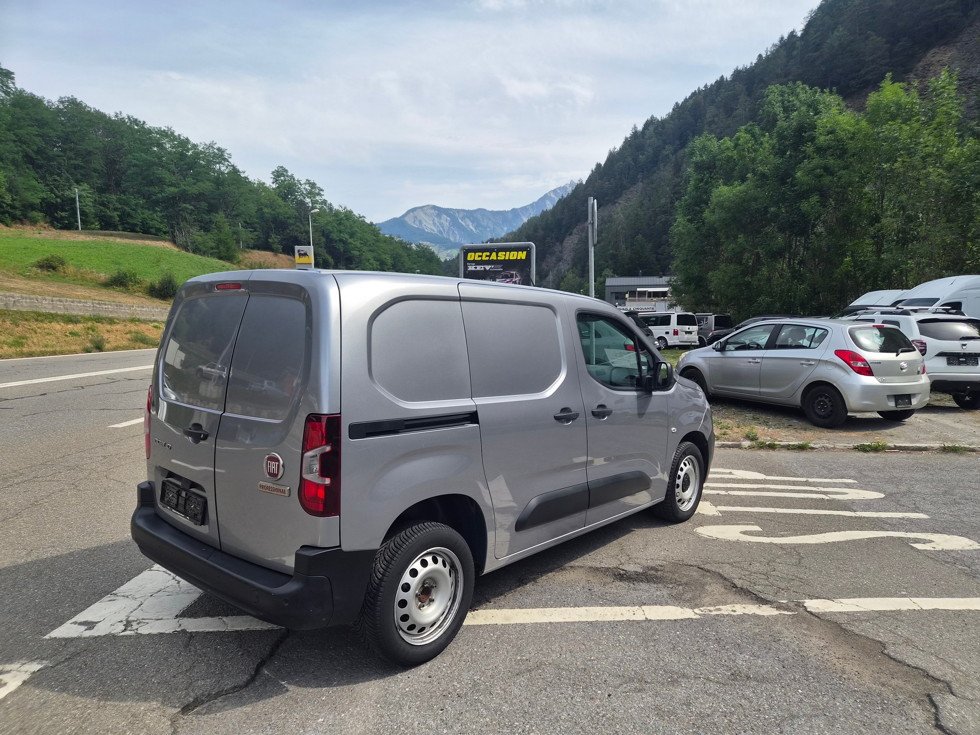 FIAT Doblo 1.5 BlueHDi L1 930kg Swiss Plus-image-6