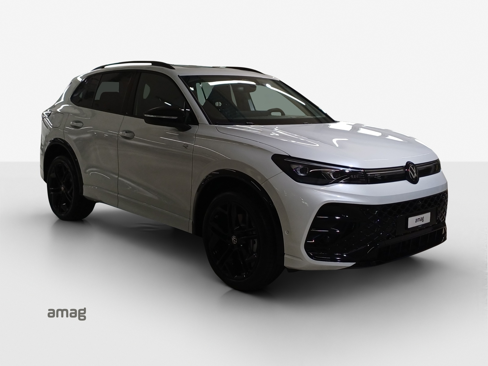VW Tiguan 2.0 TDI SCR R-Line 4Motion DSG-image-5