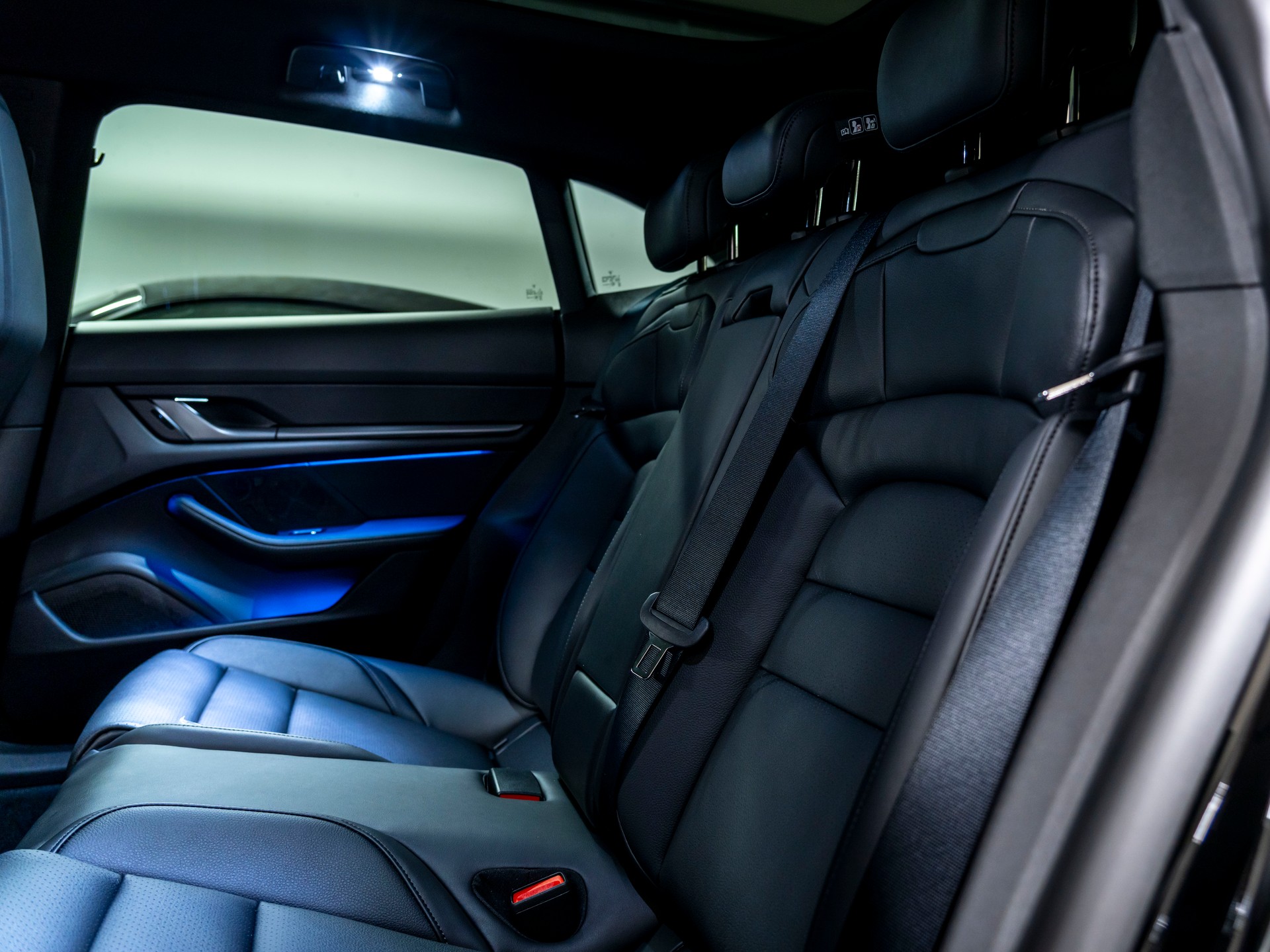 PORSCHE Taycan CrossTurismo 4 104kWh-image-17