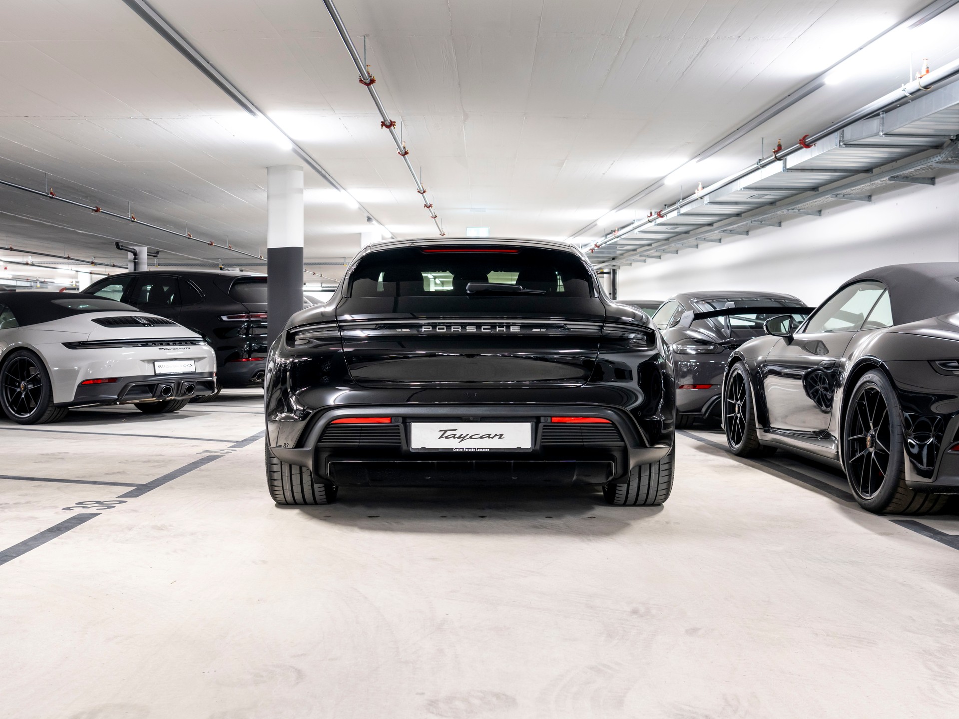 PORSCHE Taycan CrossTurismo 4 104kWh-image-2