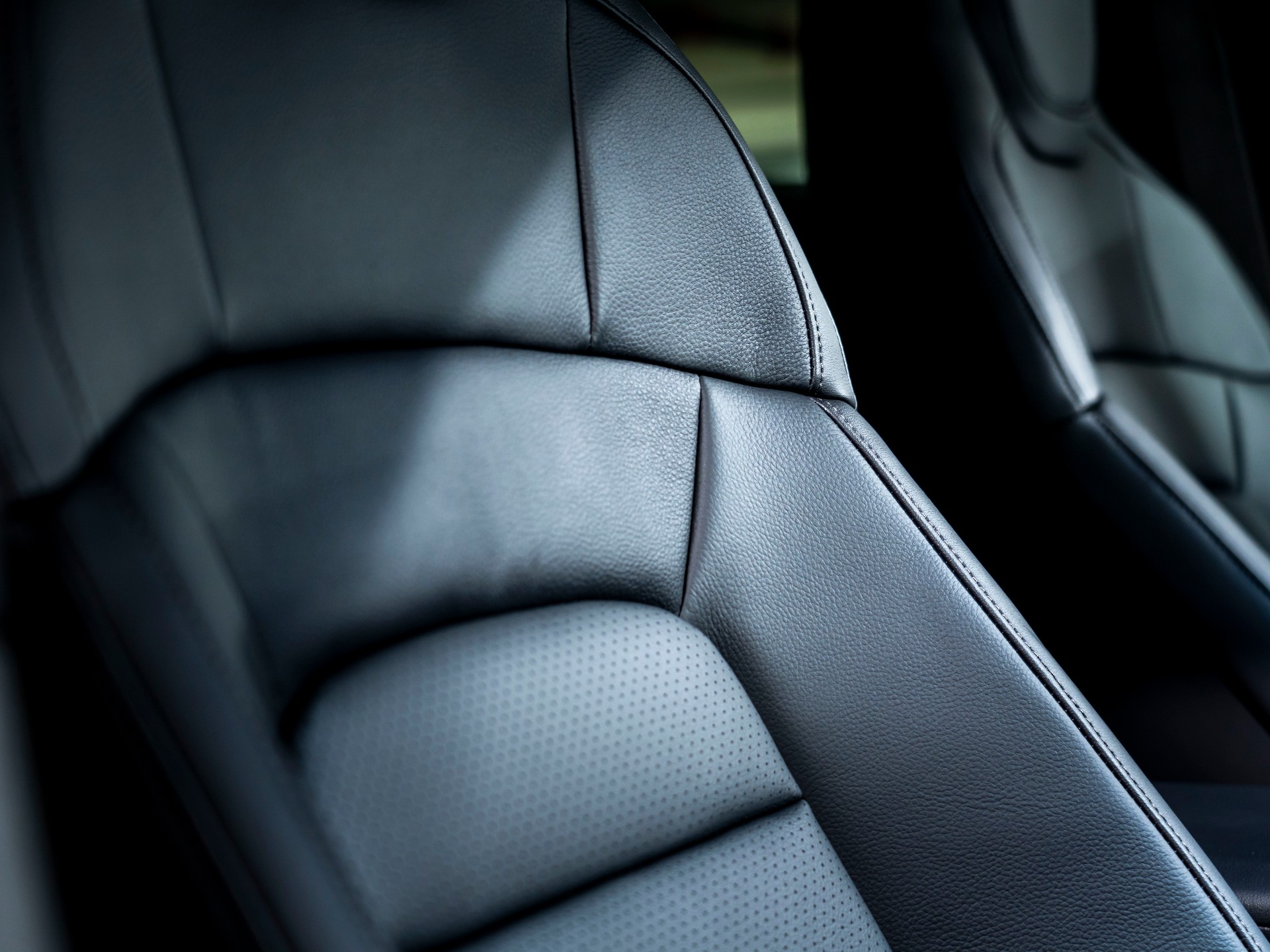 PORSCHE Taycan CrossTurismo 4 104kWh-image-12