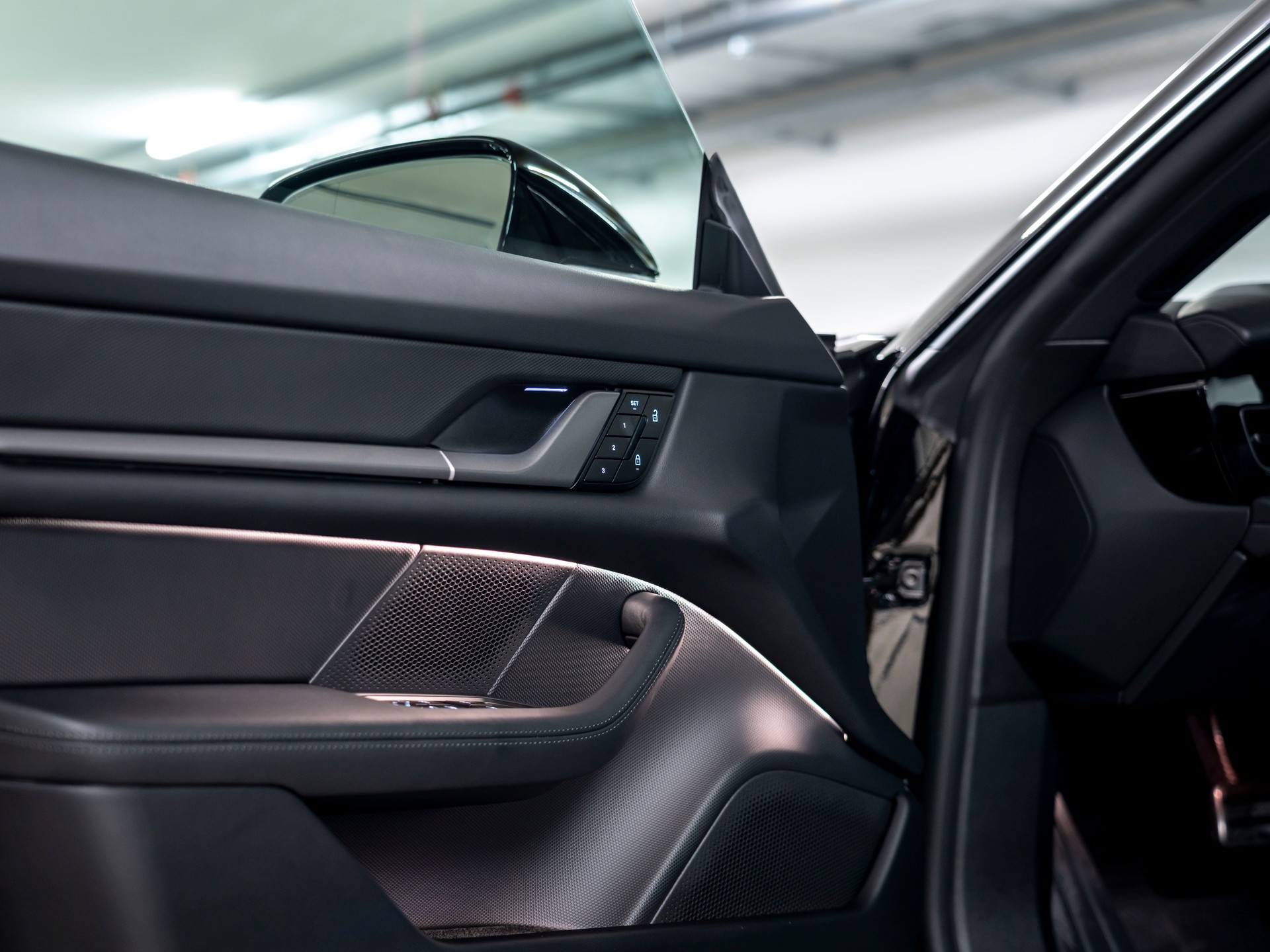 PORSCHE Taycan CrossTurismo 4 104kWh-image-9