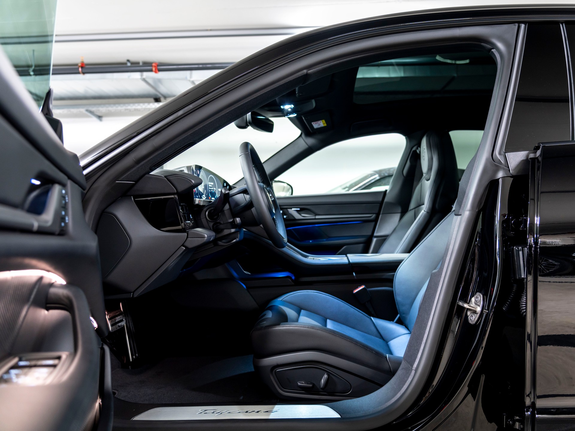 PORSCHE Taycan CrossTurismo 4 104kWh-image-8