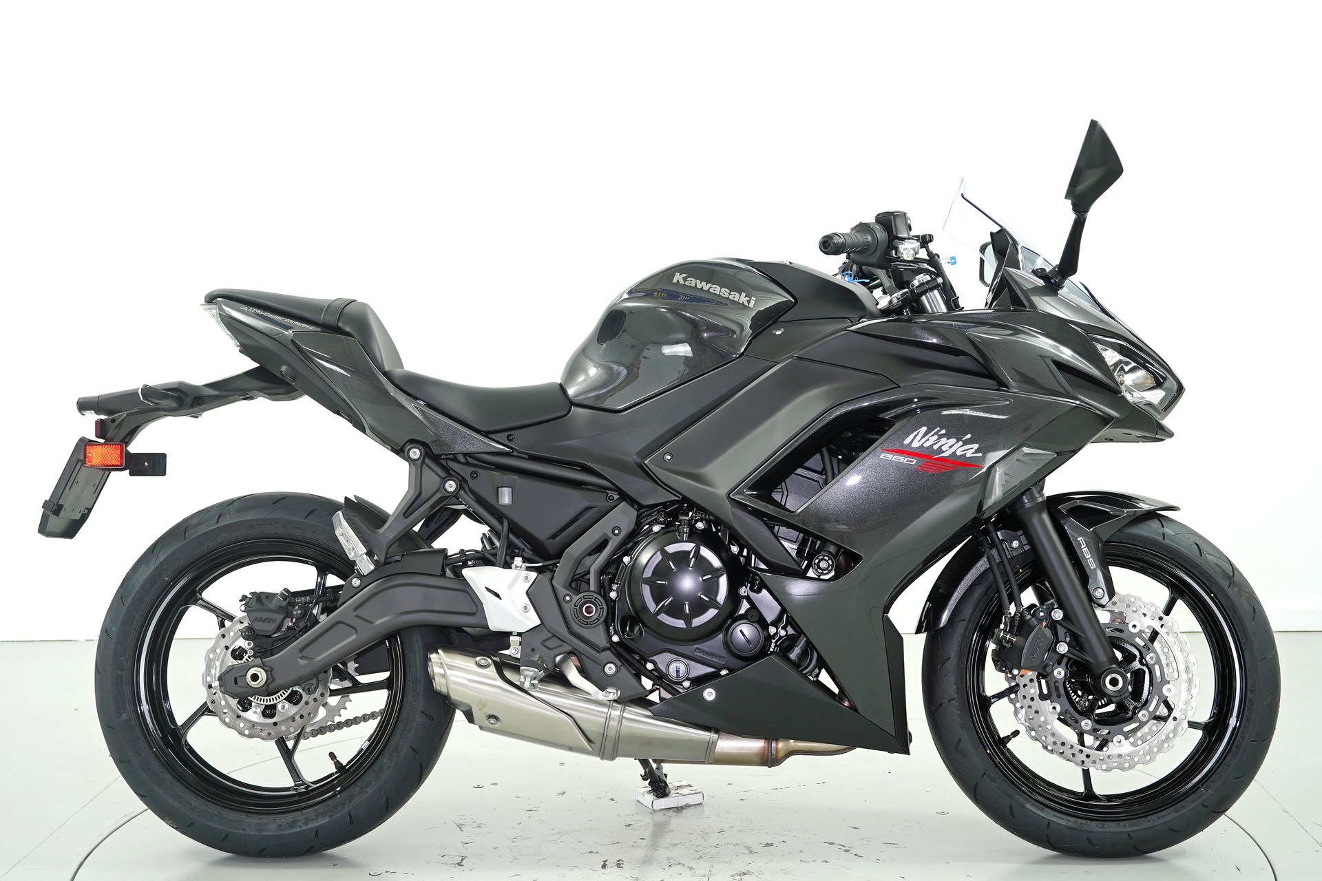 KAWASAKI NINJA 650-showroom-element-3
