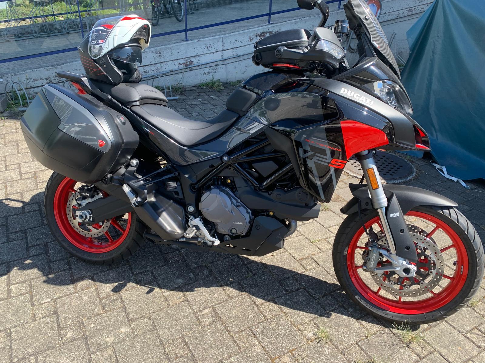 DUCATI Multistrada V2 S Touring