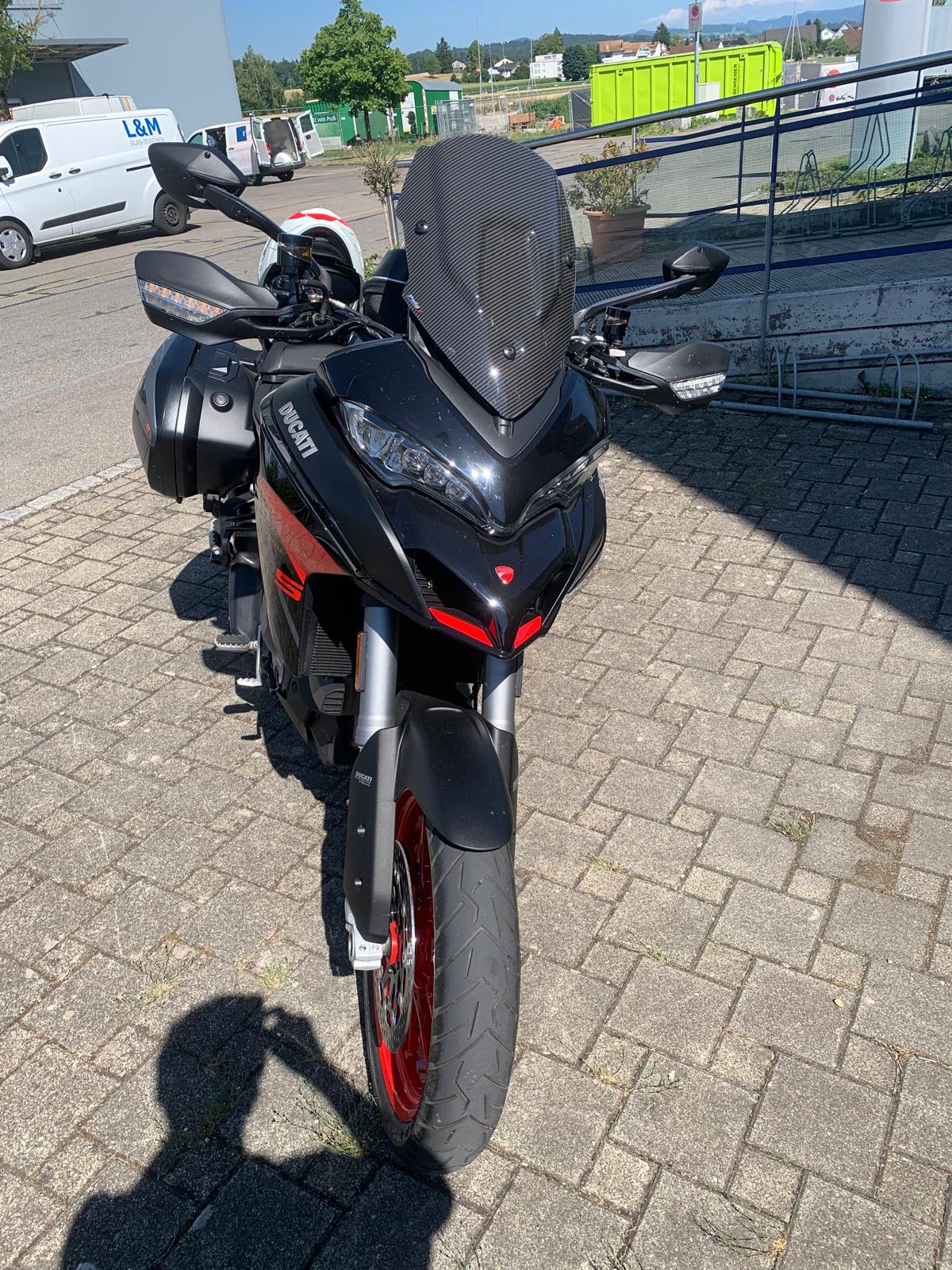DUCATI Multistrada V2 S Touring-showroom-element-3