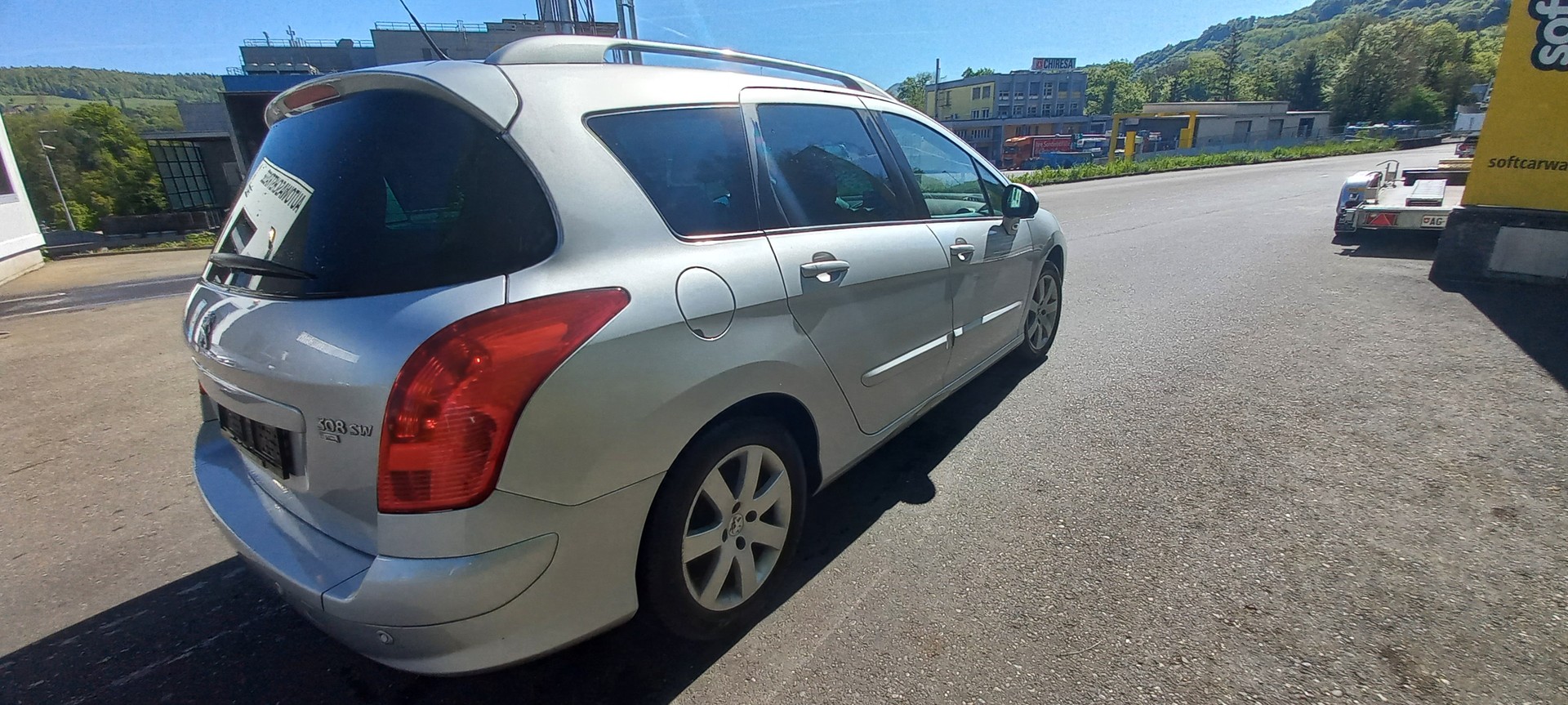 PEUGEOT 308 SW 1.6 HDI Business EGS6-image-4