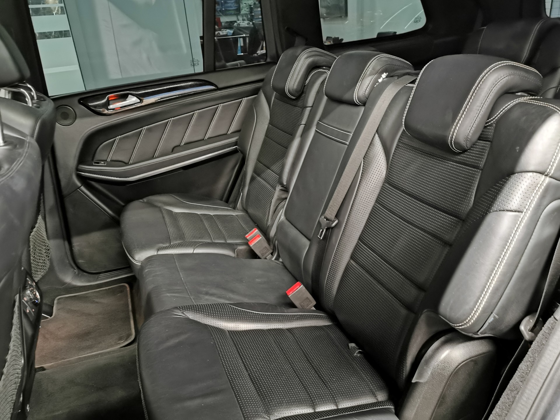 MERCEDES-BENZ GL 63 AMG 4Matic Speedshift Plus 7G-Tronic-image-13