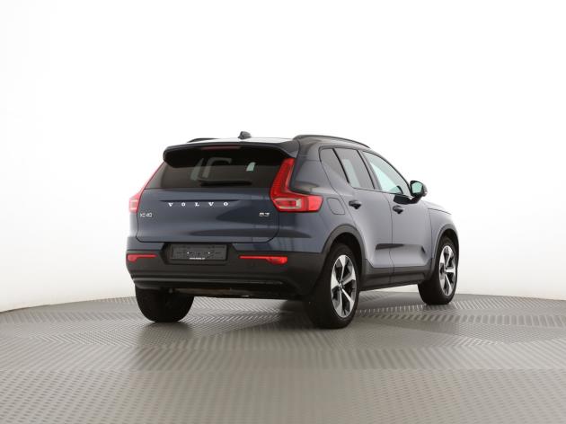 VOLVO XC40 2.0 B3 MH Plus Dark-image-3