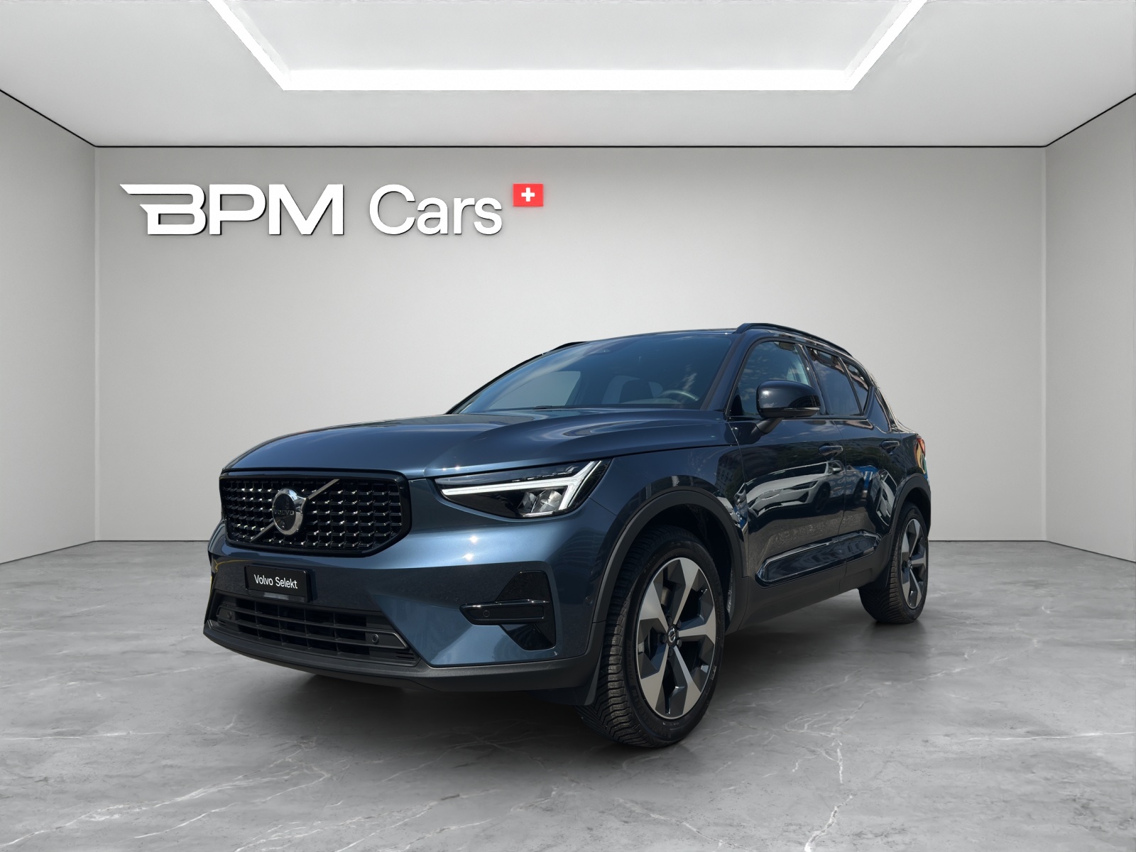 Photo VOLVO XC40 XC40 2.0 B3 MH Plus Dark