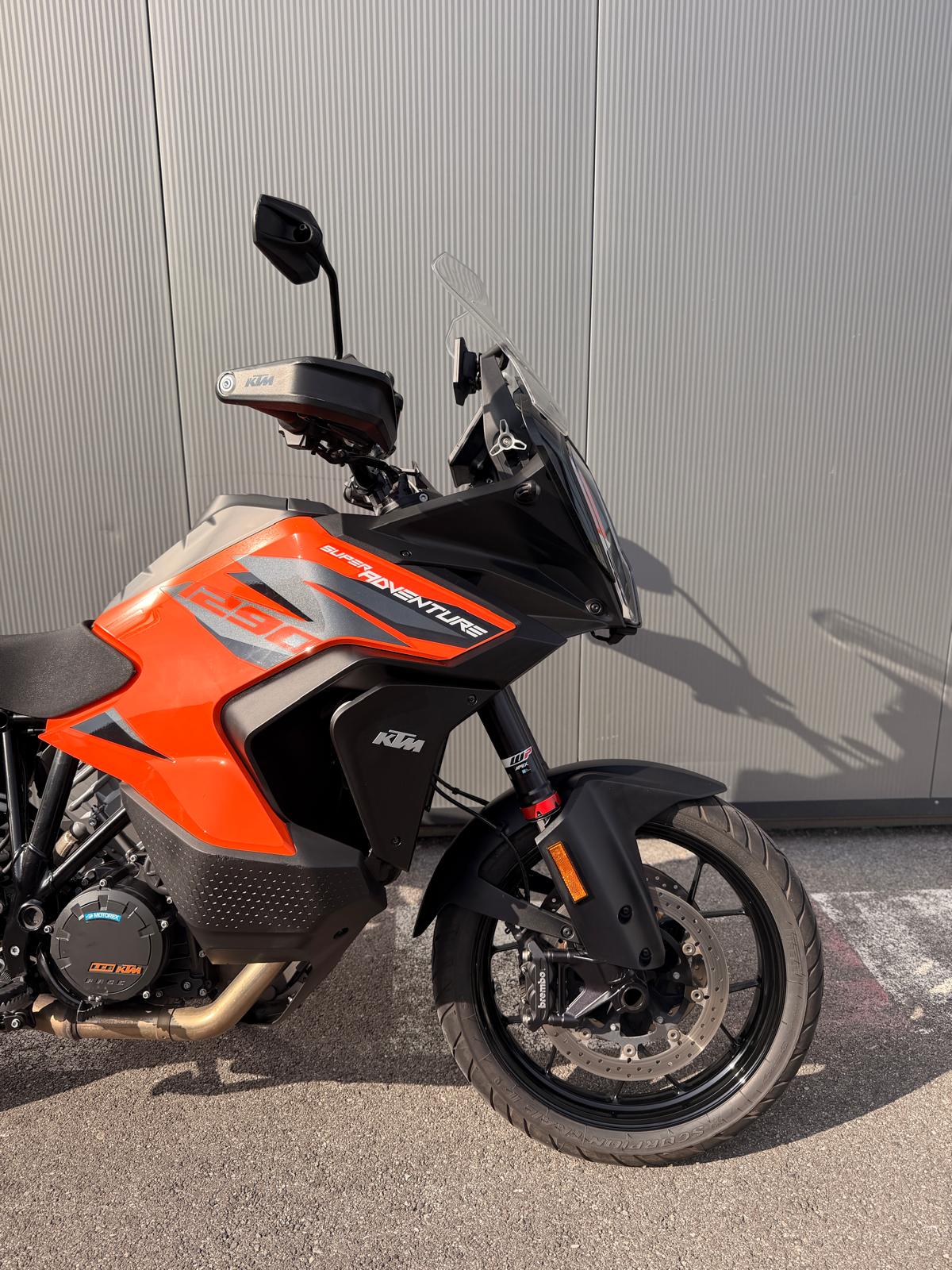 KTM 1290 Super Adventure S-showroom-element-2