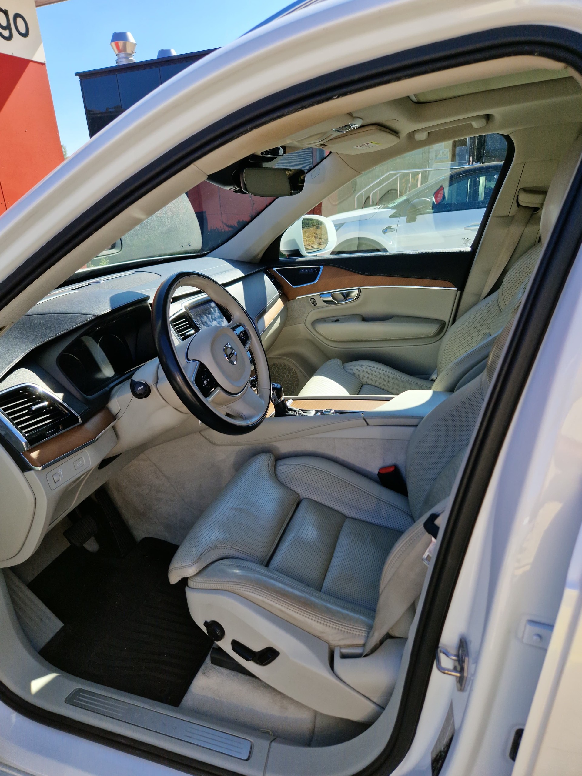 VOLVO 2.0 D5 Inscription 7P. AWD-image-4