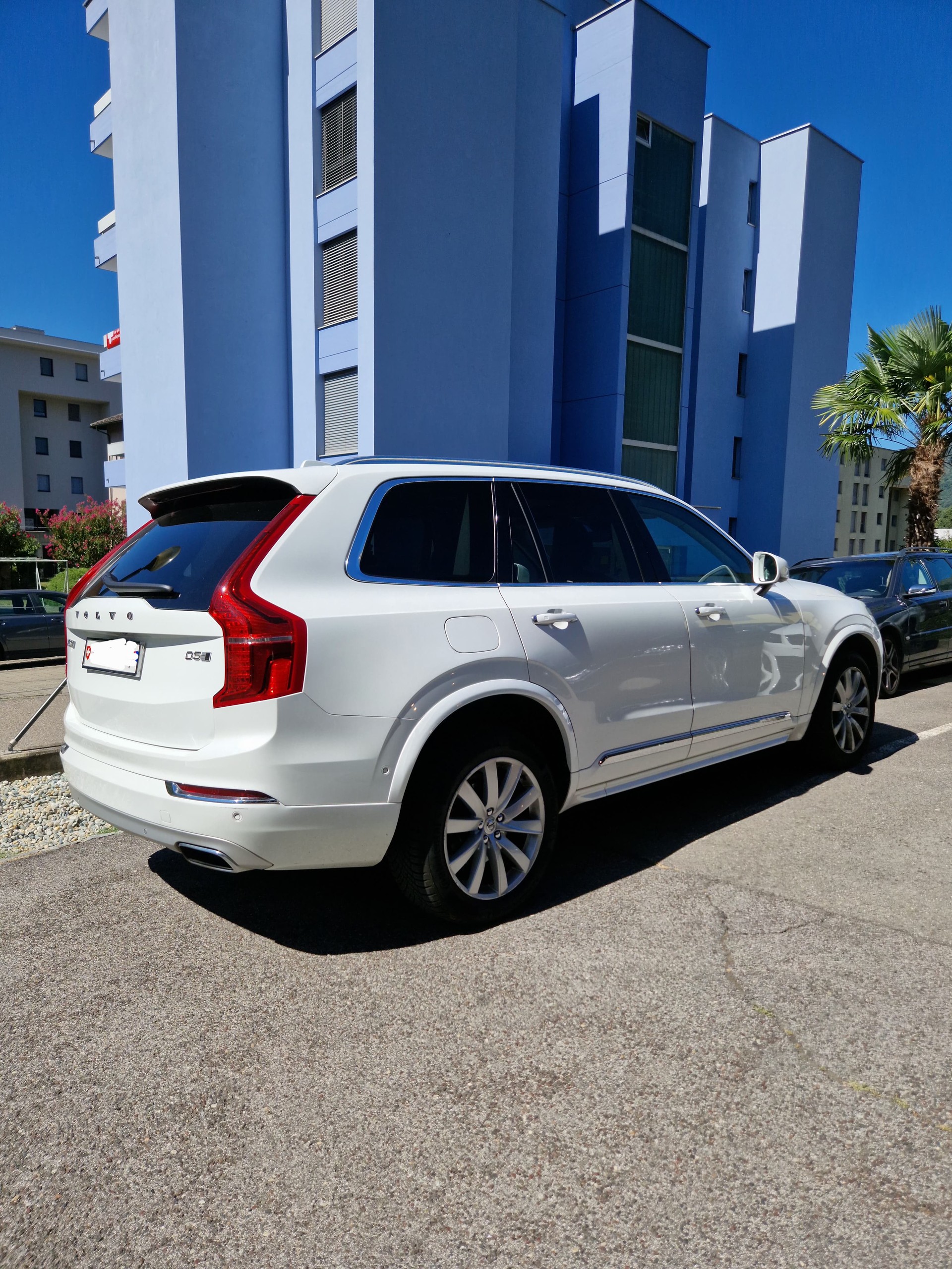 VOLVO 2.0 D5 Inscription 7P. AWD-image-2