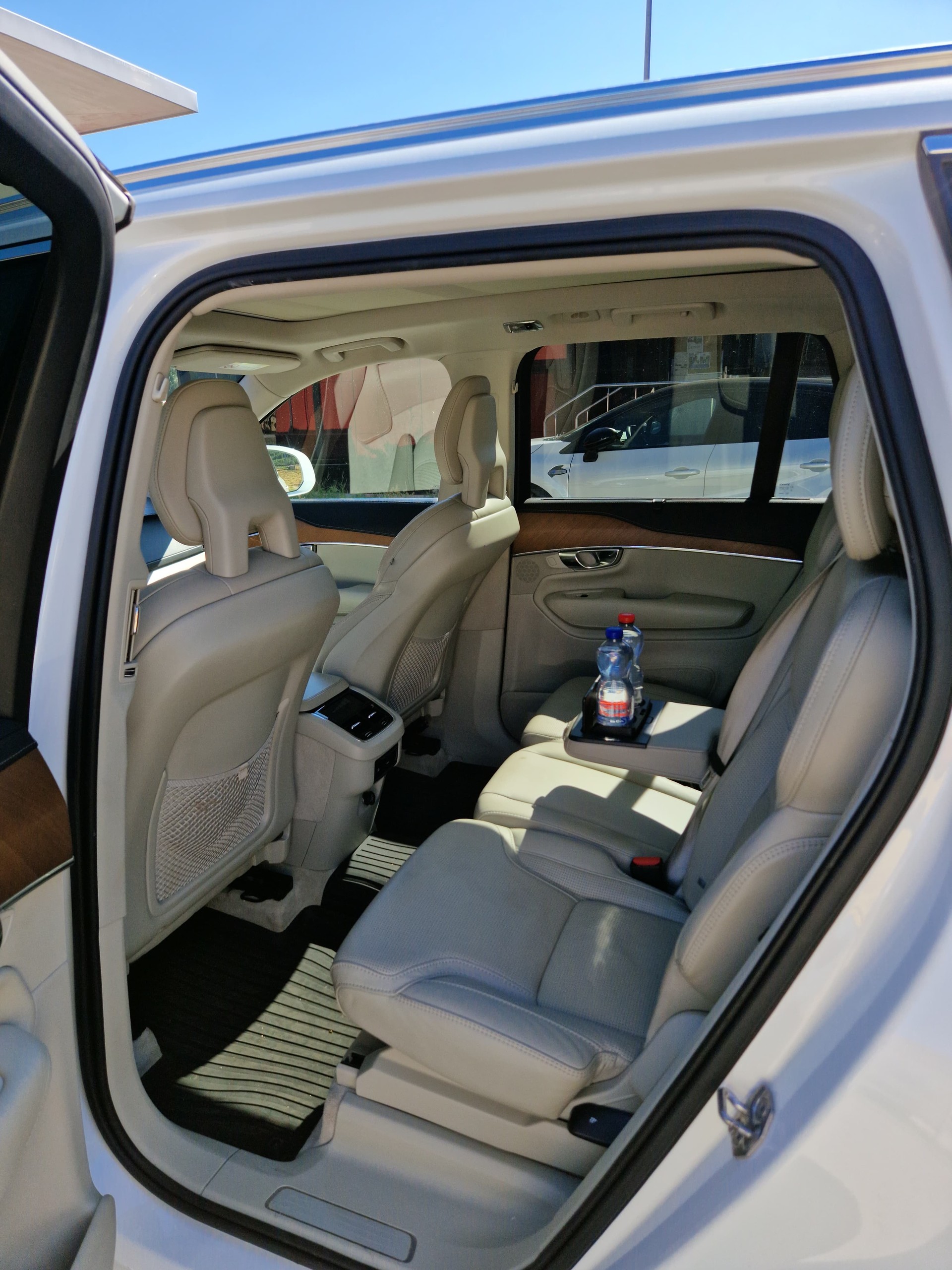 VOLVO 2.0 D5 Inscription 7P. AWD-image-5