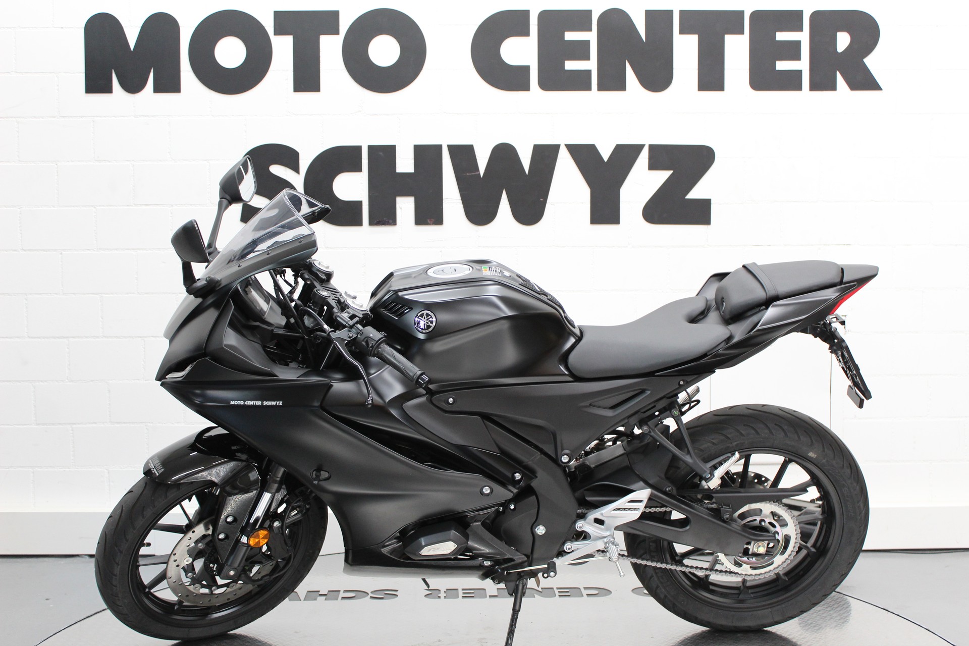 YAMAHA YZF-R 125 ABS-showroom-element-3
