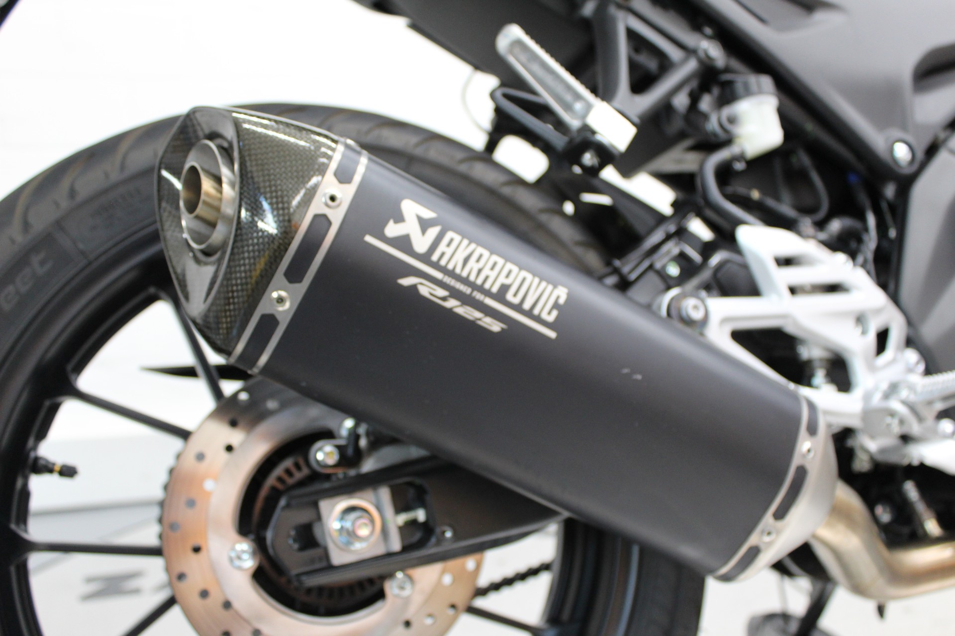 YAMAHA YZF-R 125 ABS-image-4