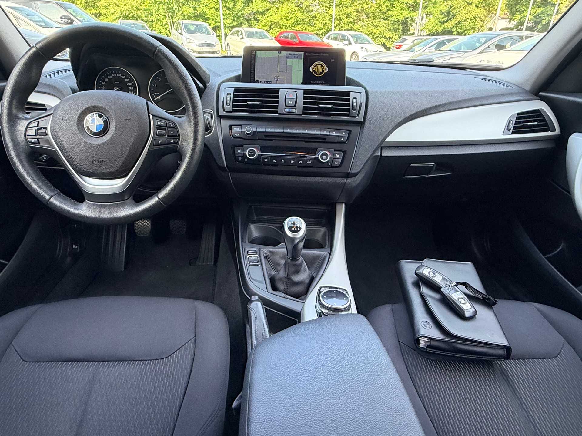 BMW 116i Urban Line-image-9