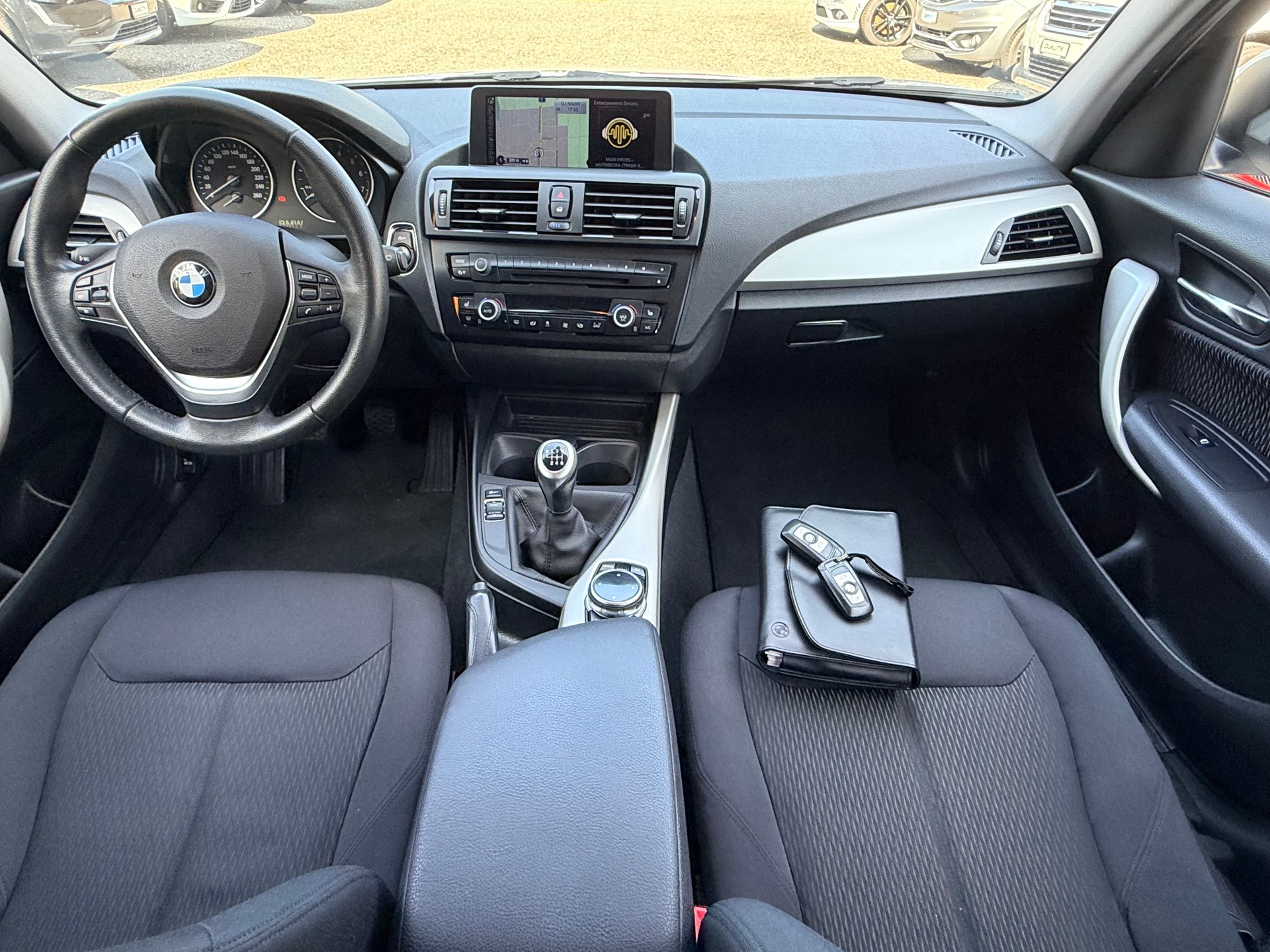 BMW 116i Urban Line-image-14
