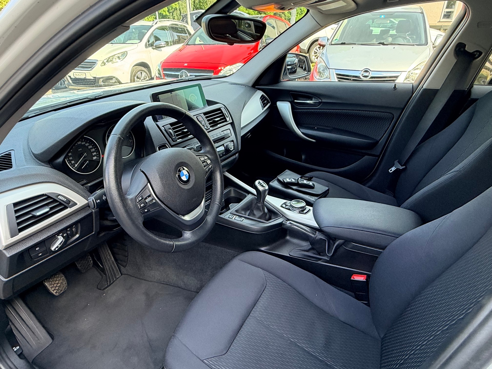 BMW 116i Urban Line-image-10