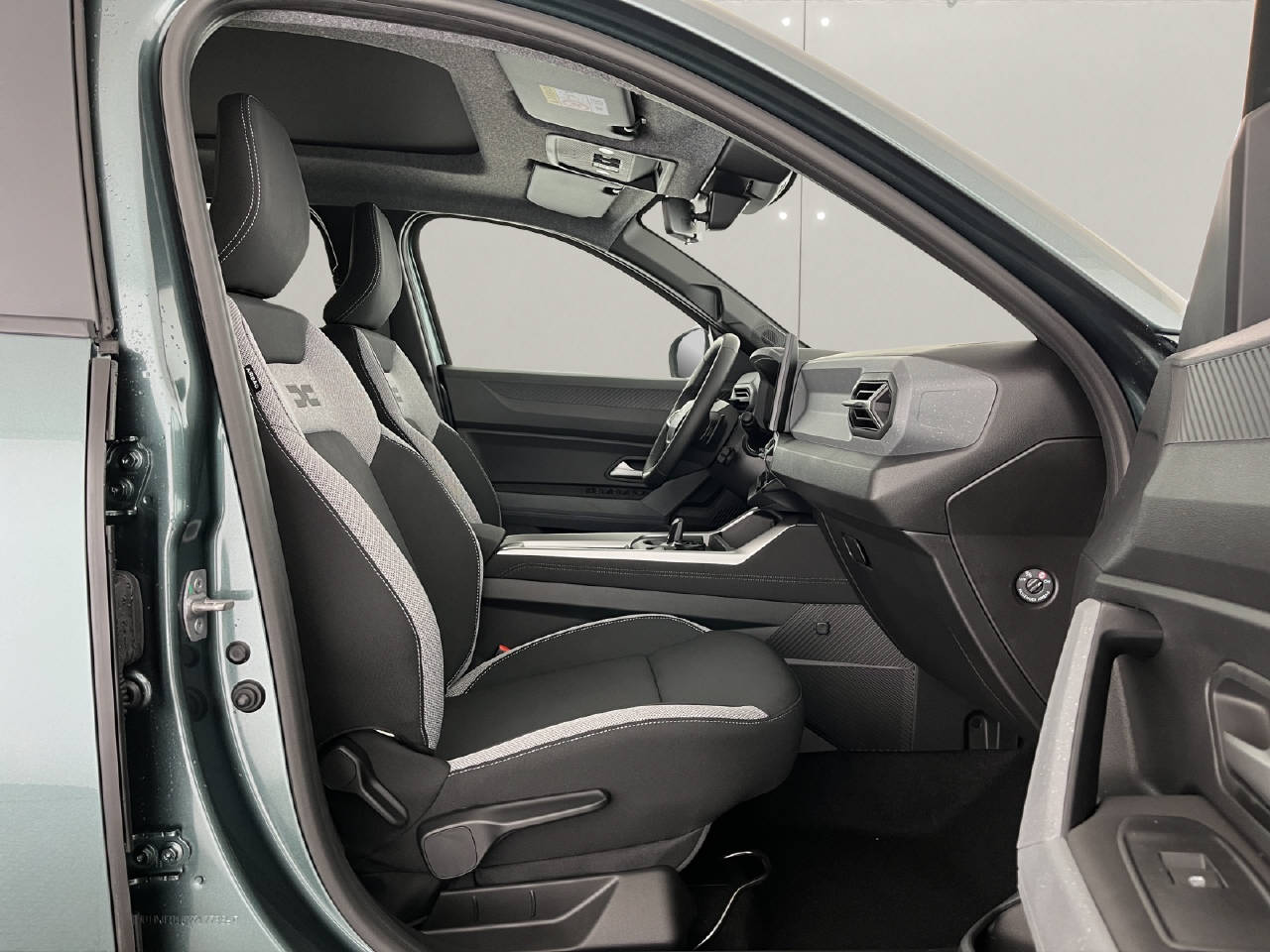 DACIA Bigster 1.2 Hybrid Journey 4WD-image-14